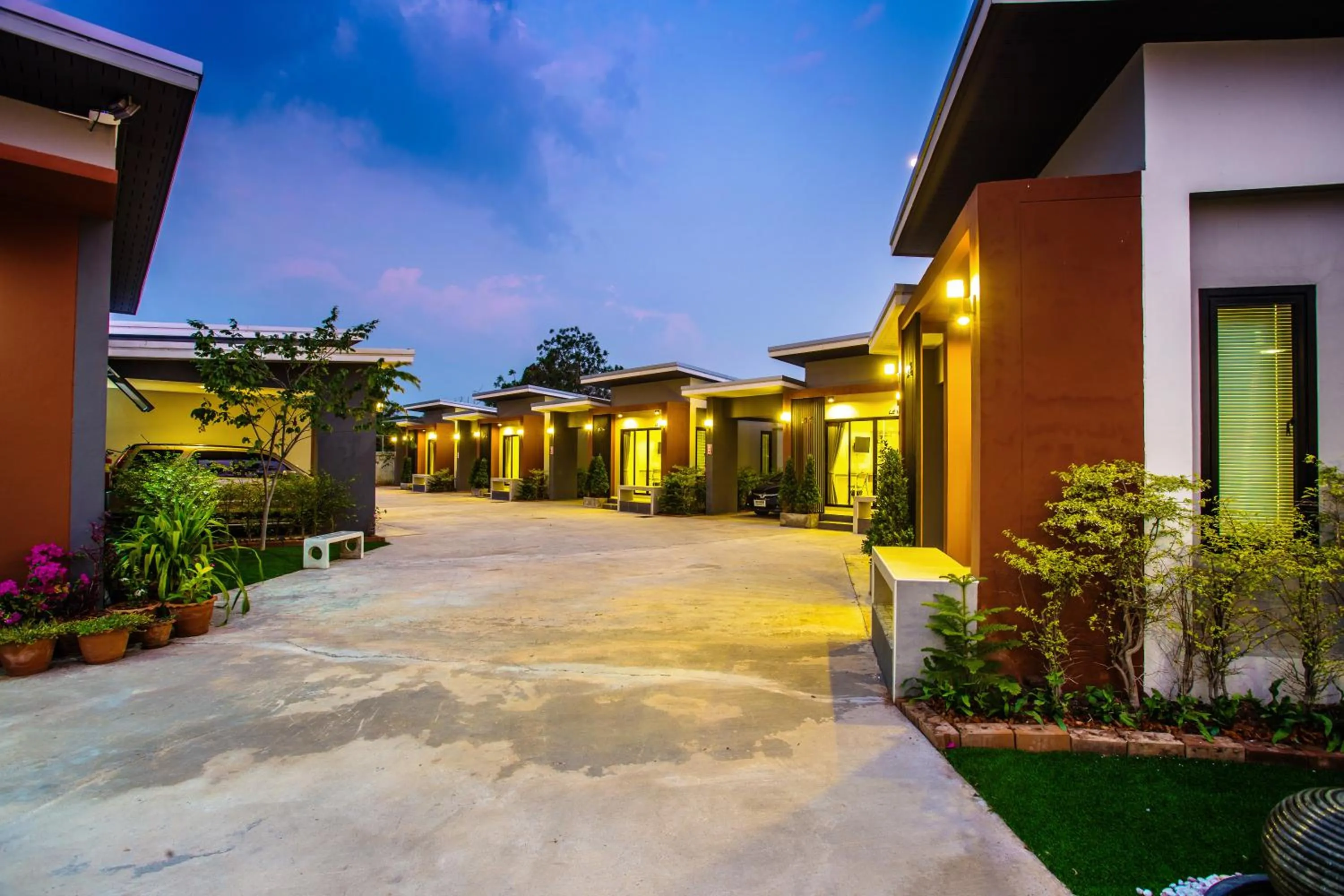 Property building in Baan Le Vimaan