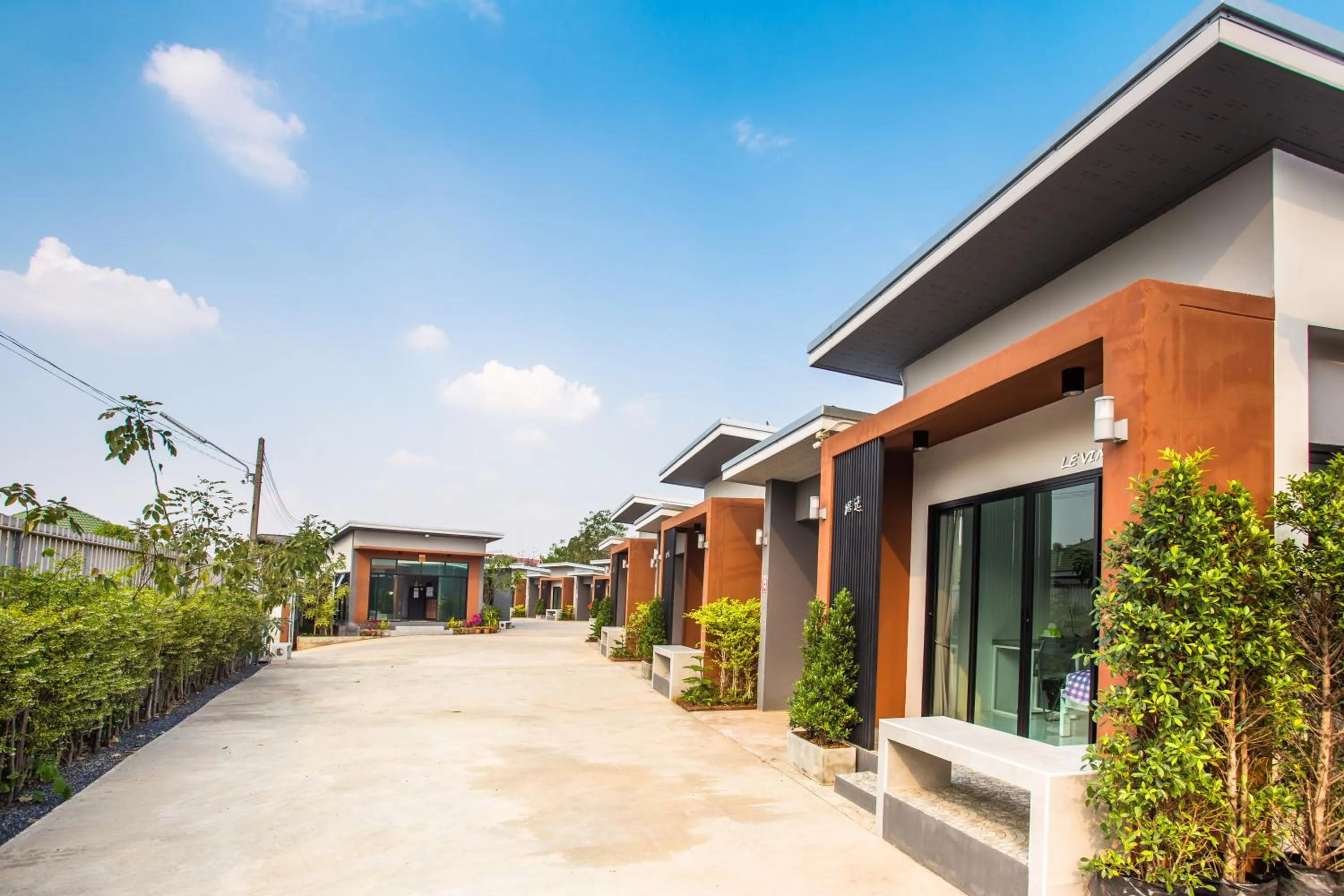 Property building in Baan Le Vimaan