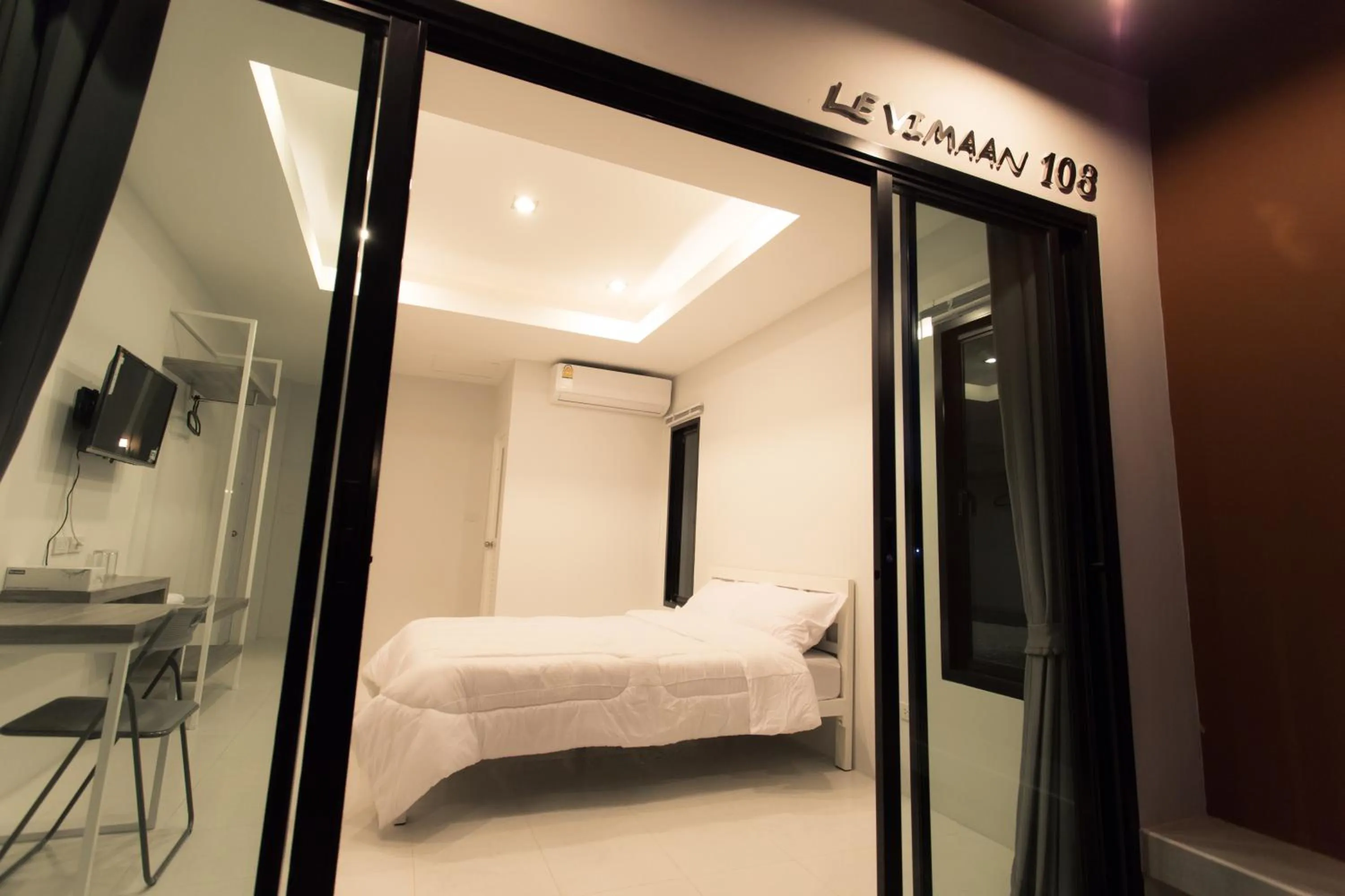 Property building, Bed in Baan Le Vimaan