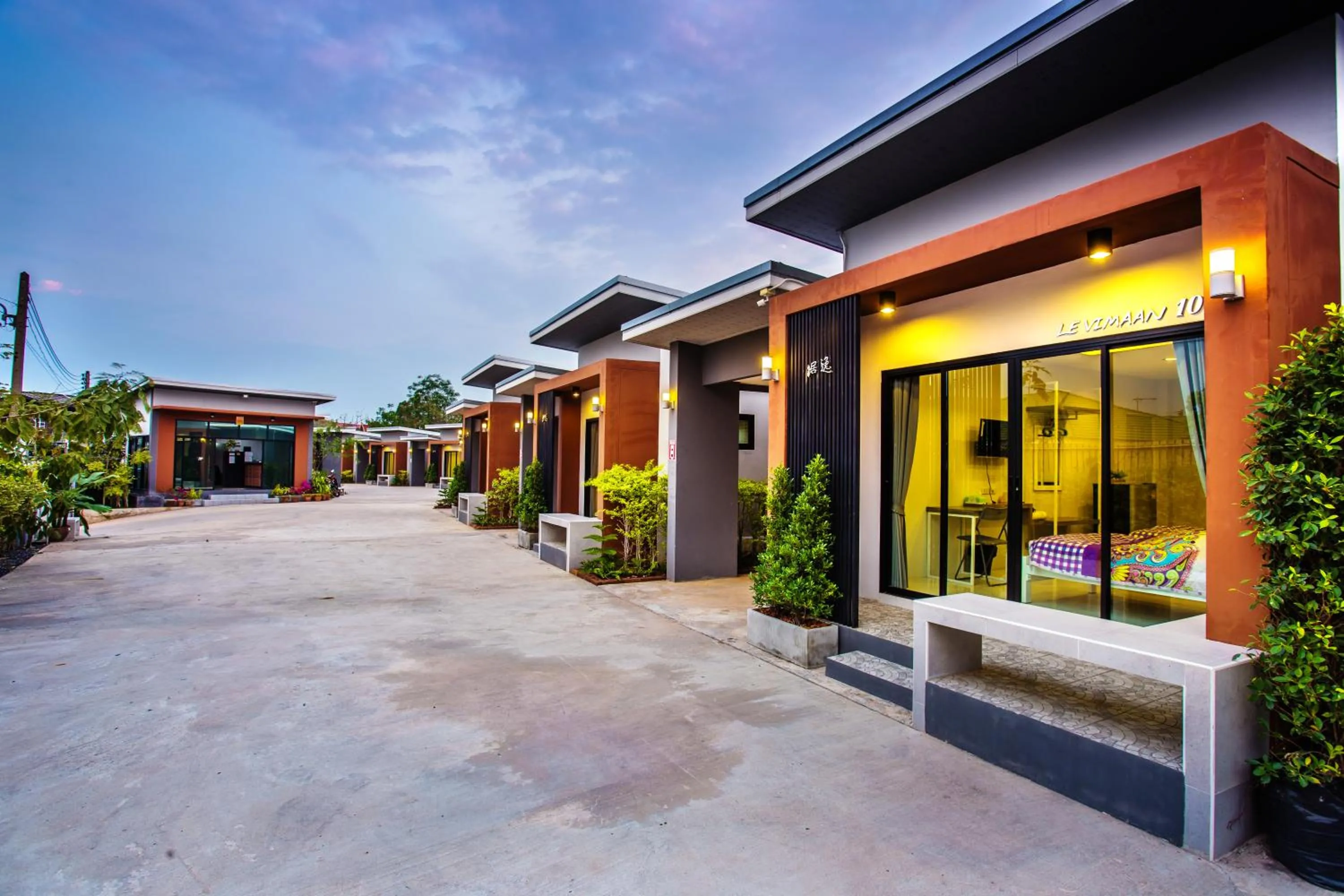 Property building in Baan Le Vimaan