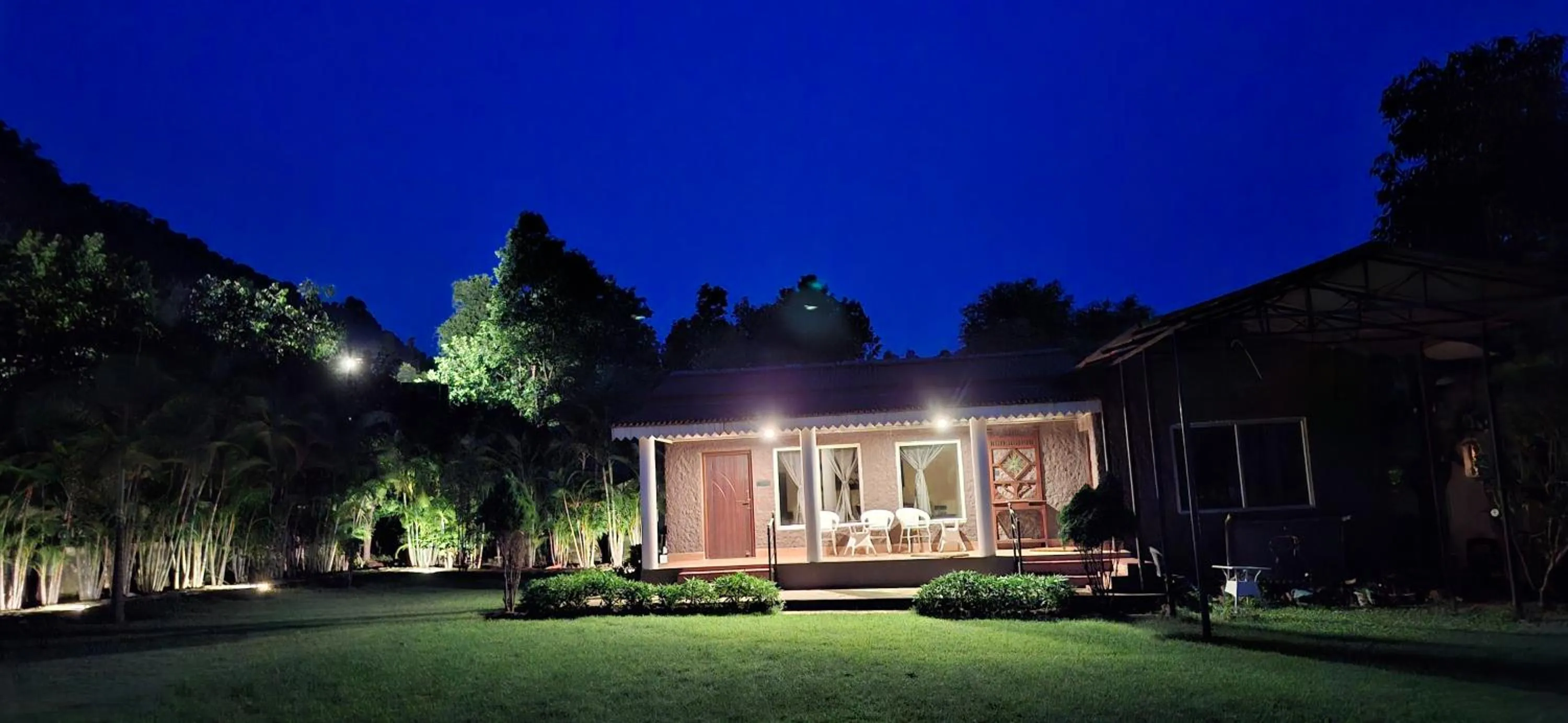 Property building in Eco Adventure Resorts Khhairabera