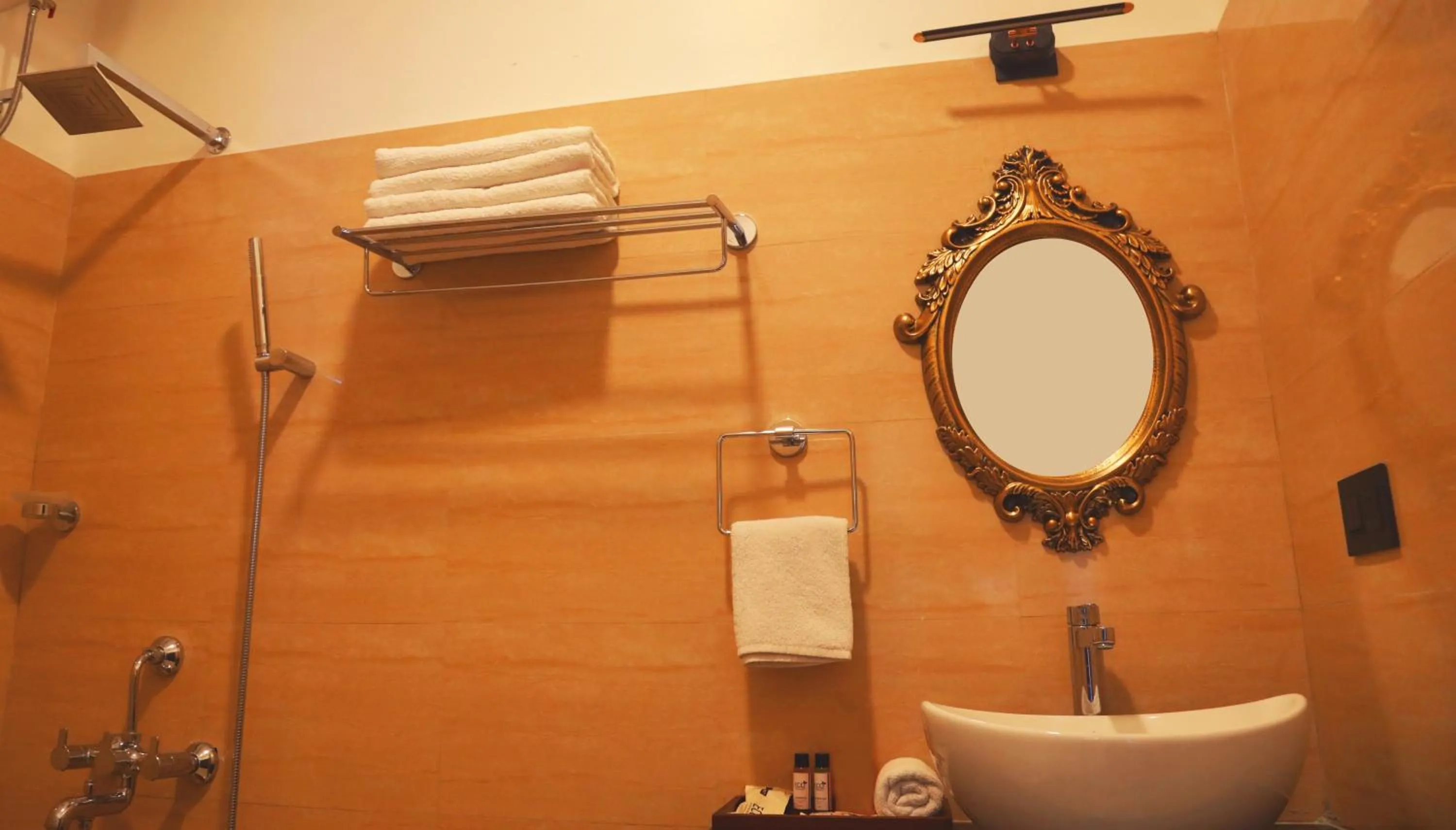 Bathroom in Eco Adventure Resorts Khhairabera