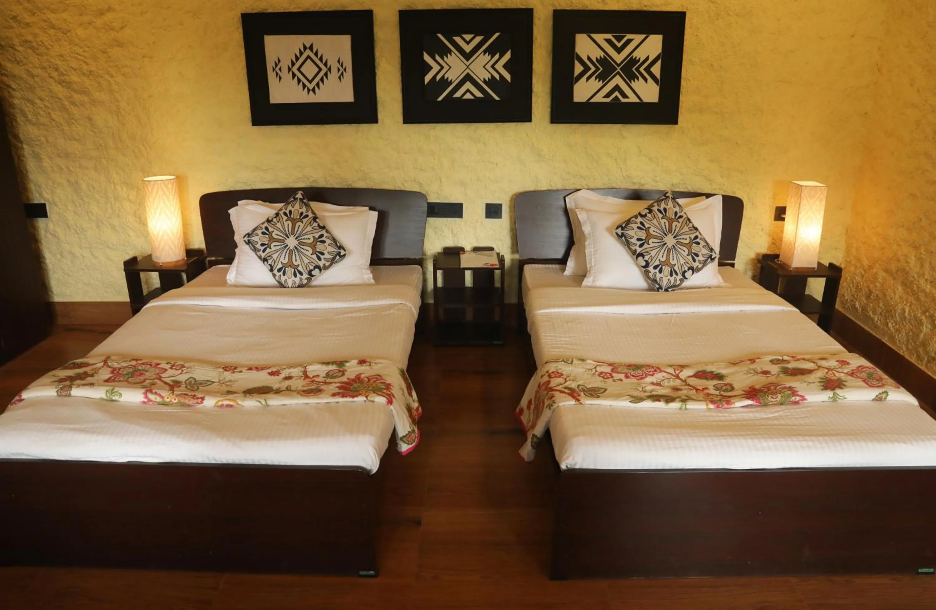 Bed in Eco Adventure Resorts Khhairabera