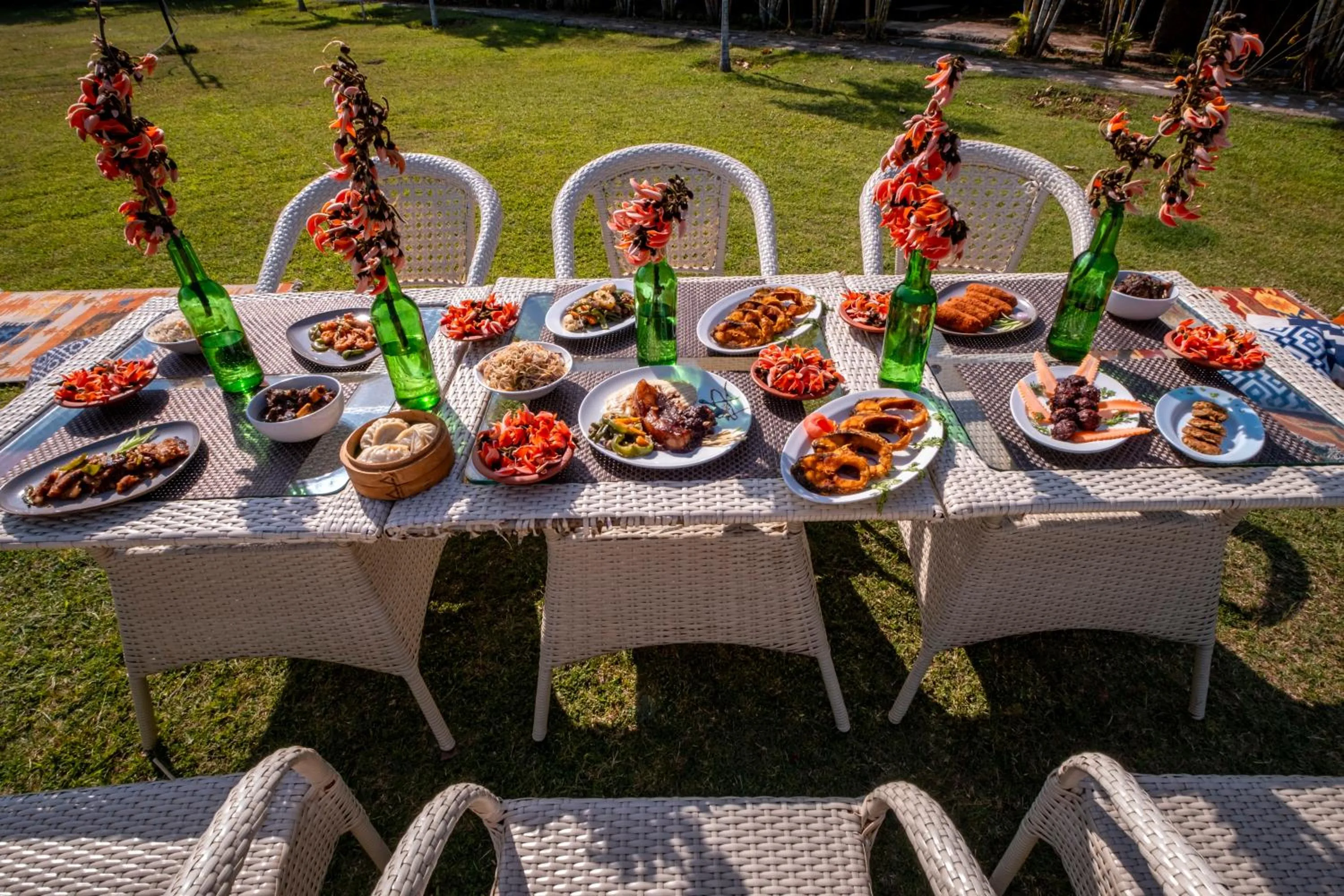 Food and drinks in Eco Adventure Resorts Khhairabera