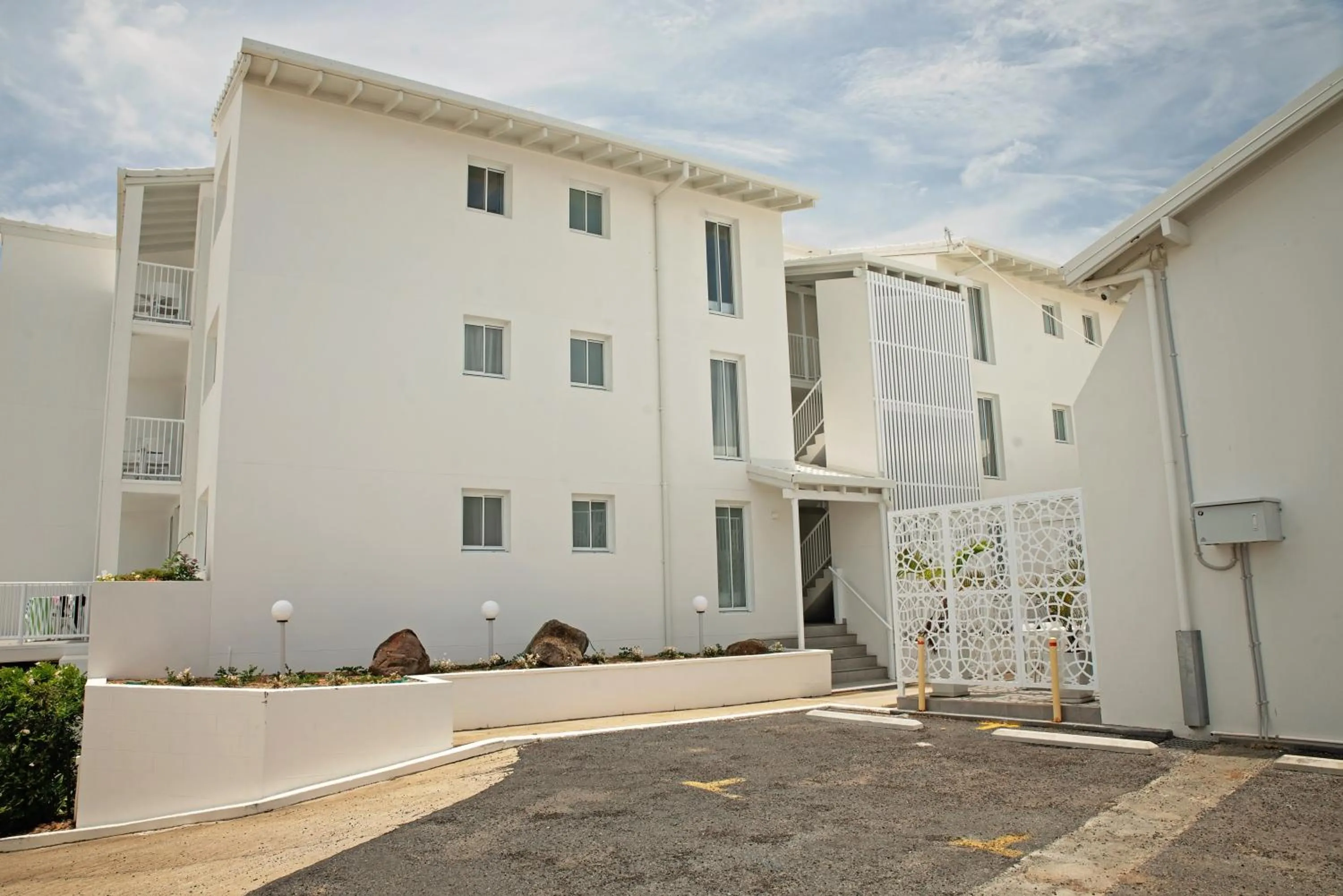 Property building in Don Pancho Beach Resort