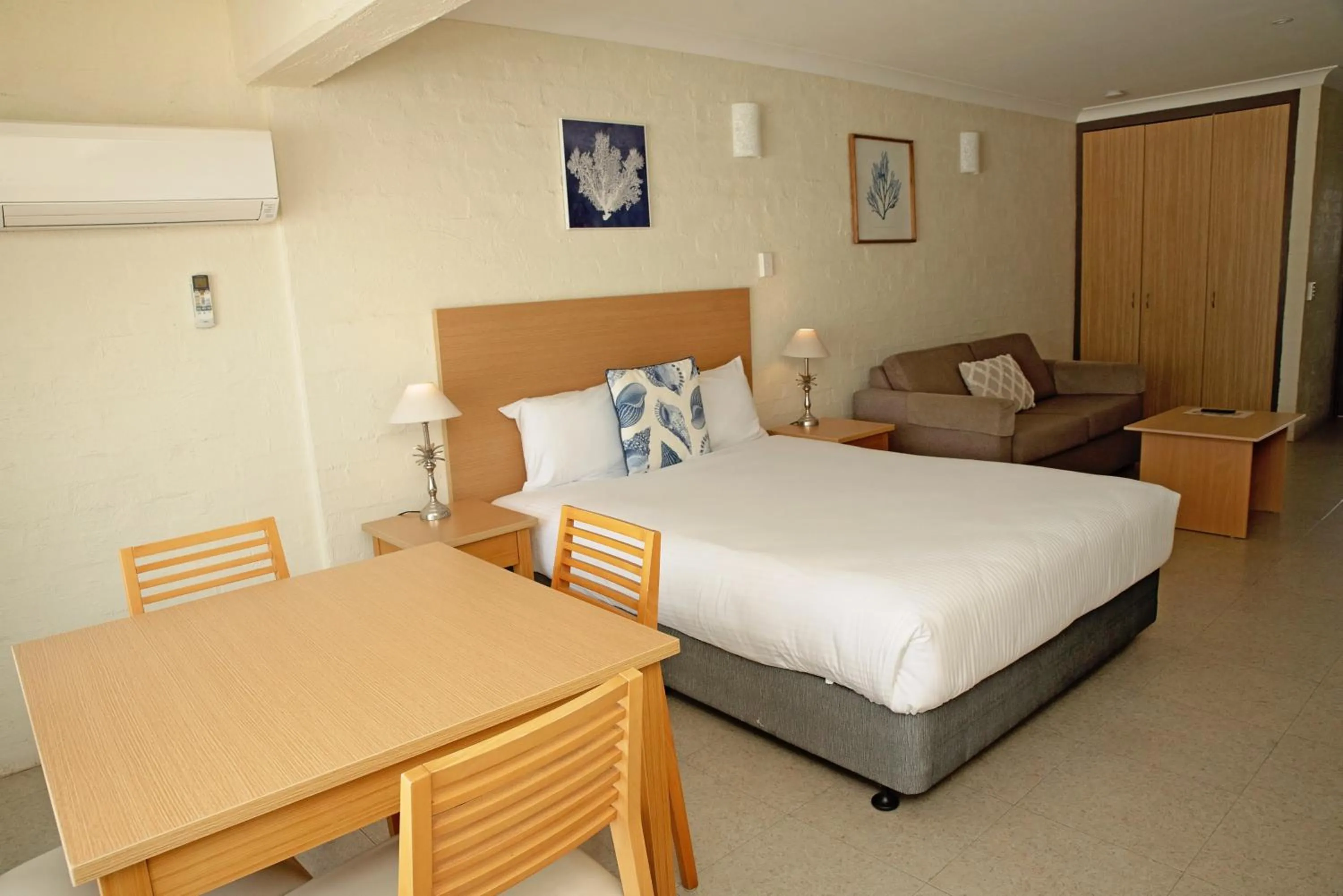 Photo of the whole room, Bed in Don Pancho Beach Resort