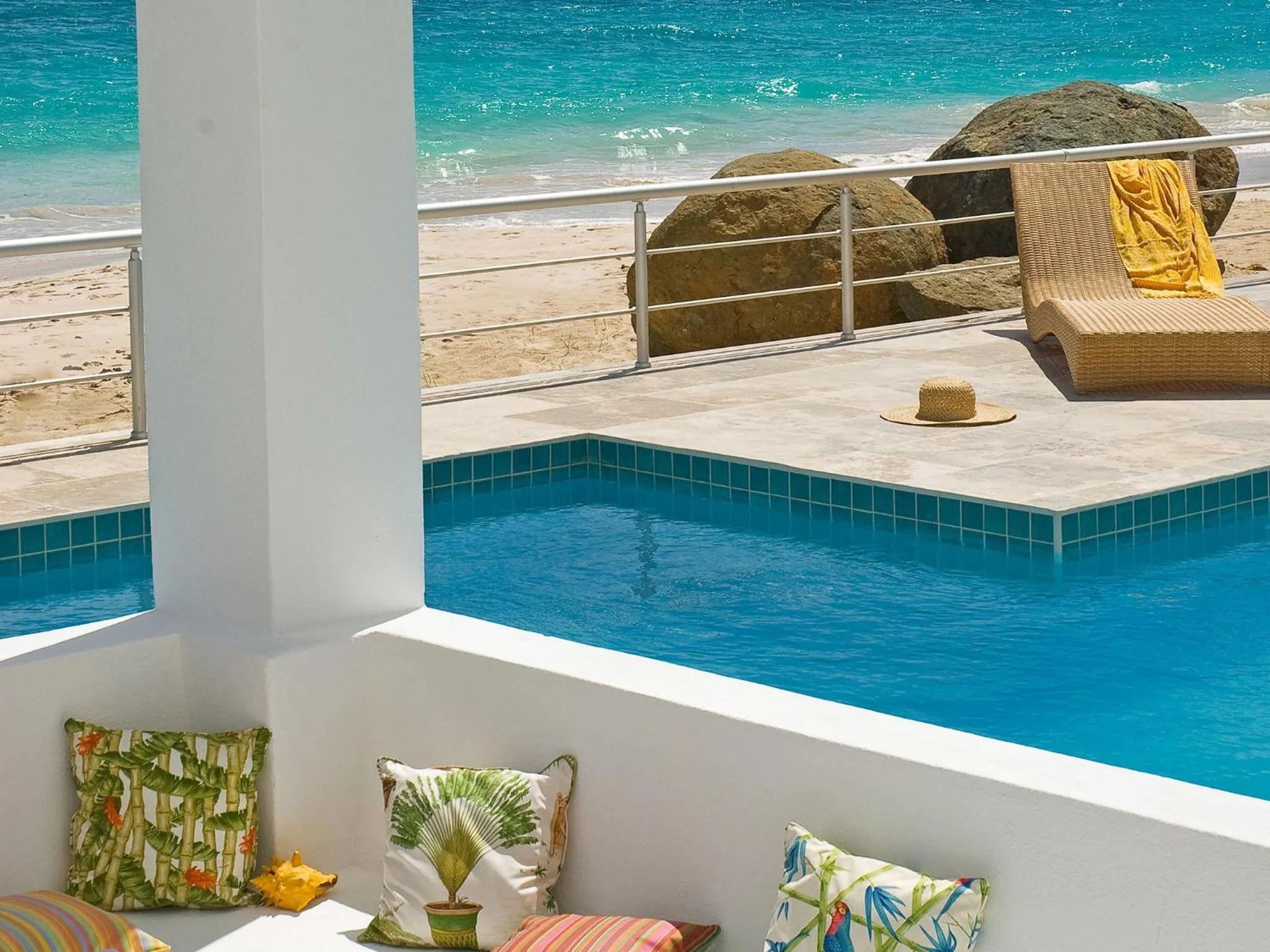 Balcony/Terrace in Coral Beach Club Villas & Marina