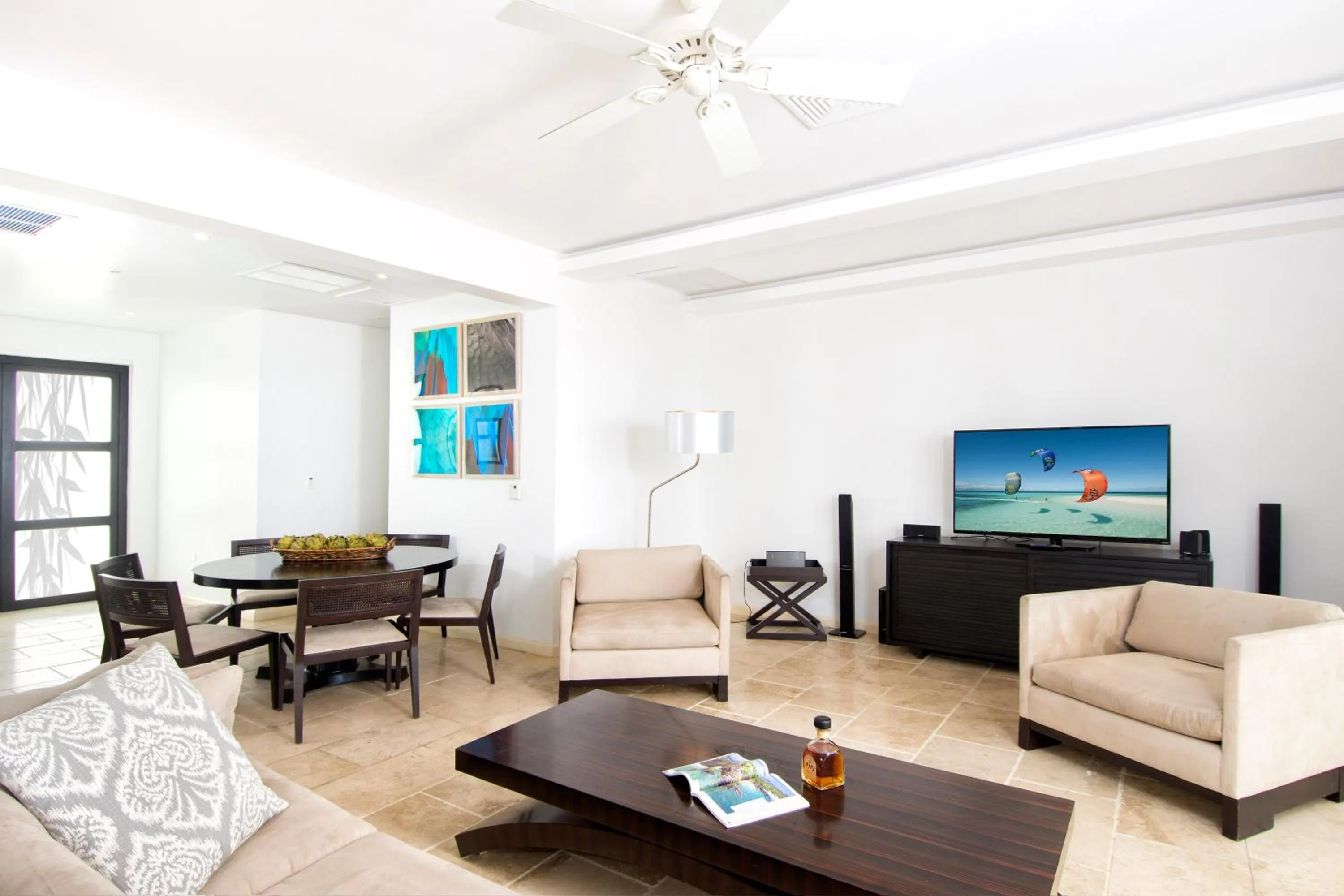 Living room in Coral Beach Club Villas & Marina