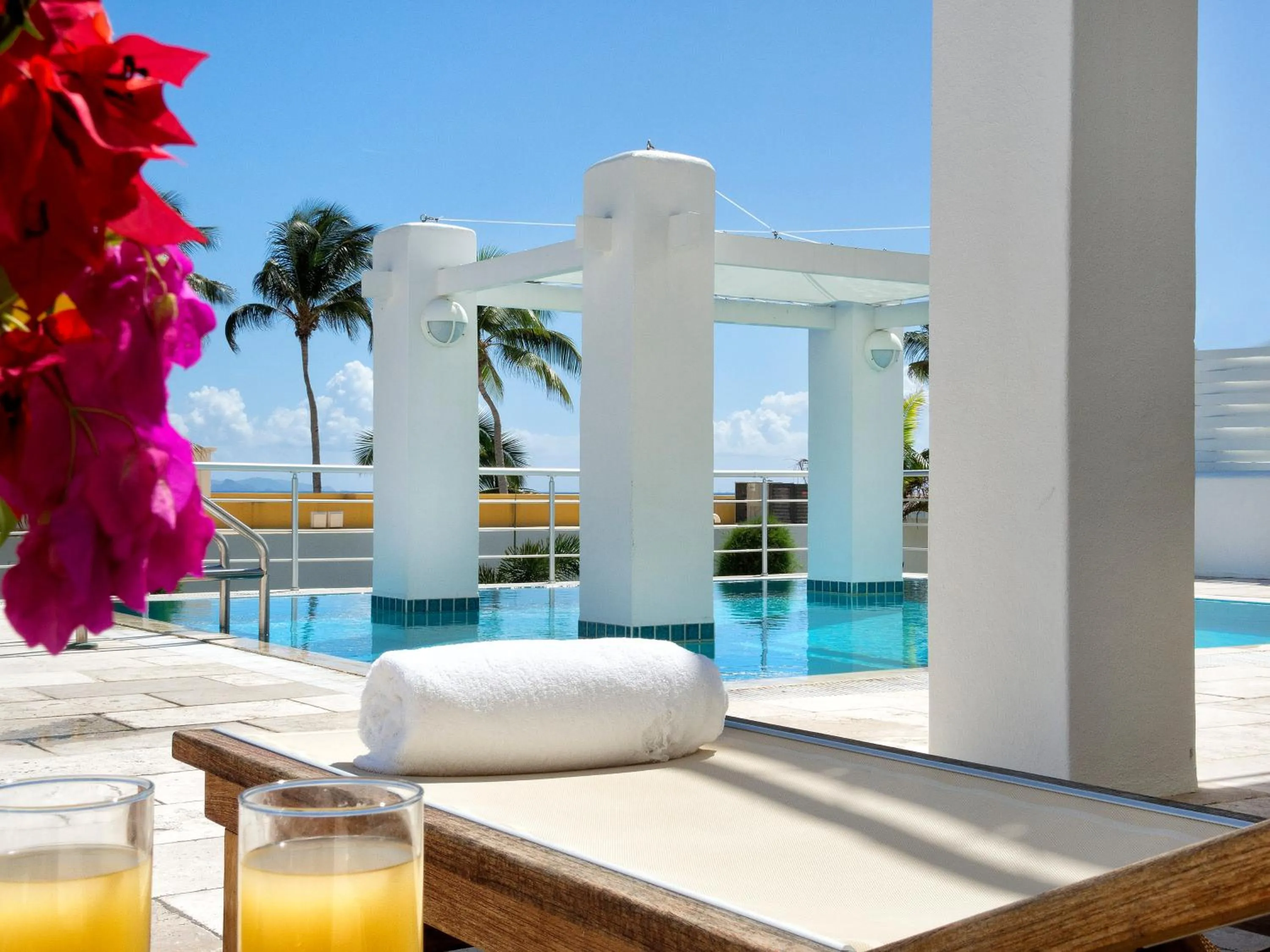 Balcony/Terrace in Coral Beach Club Villas & Marina