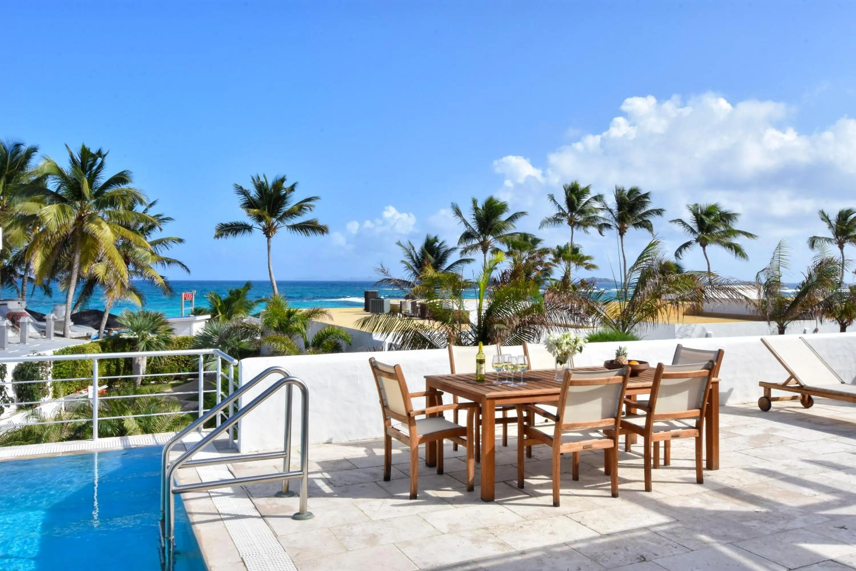 Balcony/Terrace in Coral Beach Club Villas & Marina