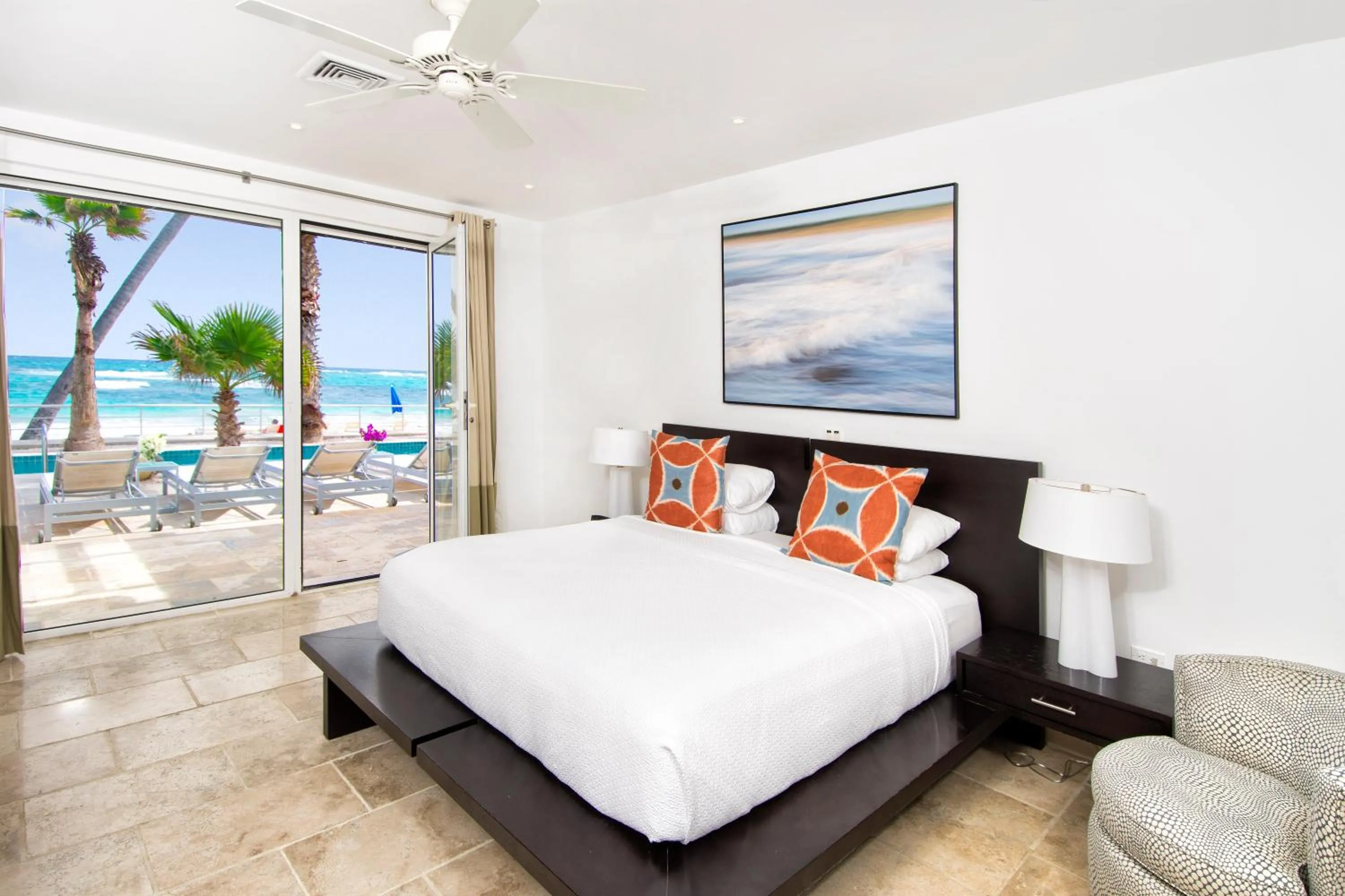 Bedroom, Bed in Coral Beach Club Villas & Marina