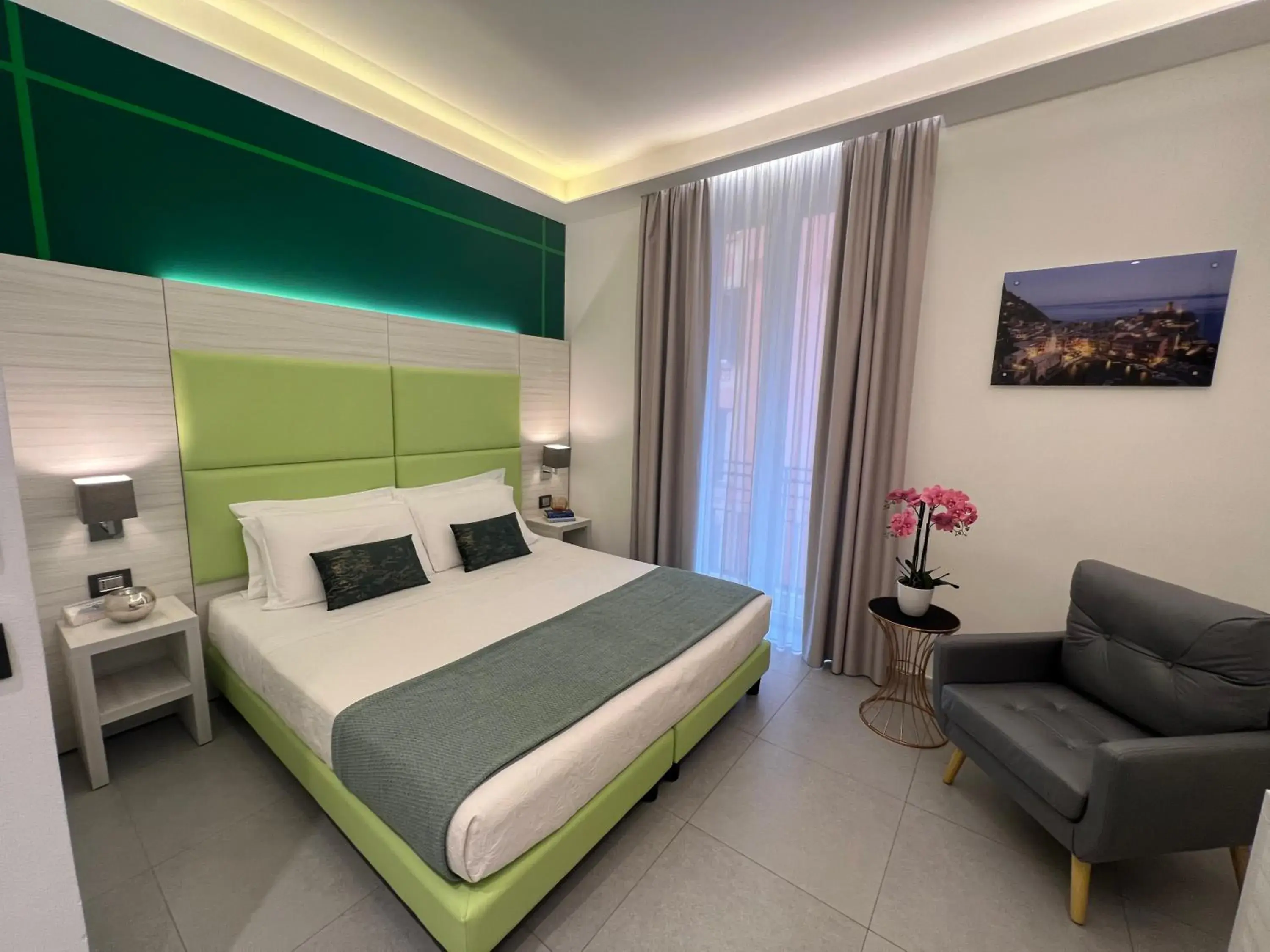 Standard King Room in Cinqueterre Behind Standard King Room in Cinqueterre Behind