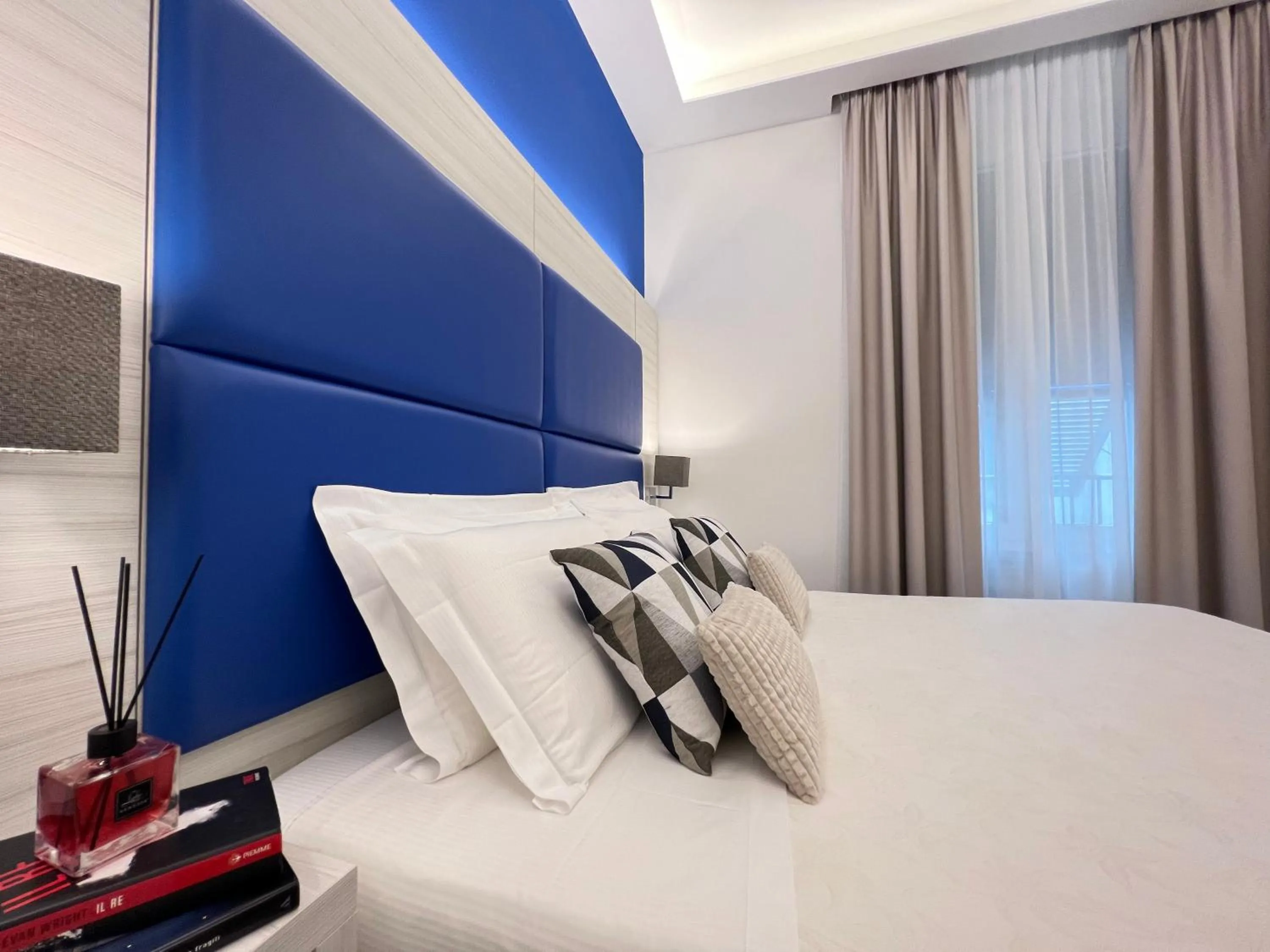 Bed in Cinqueterre Behind