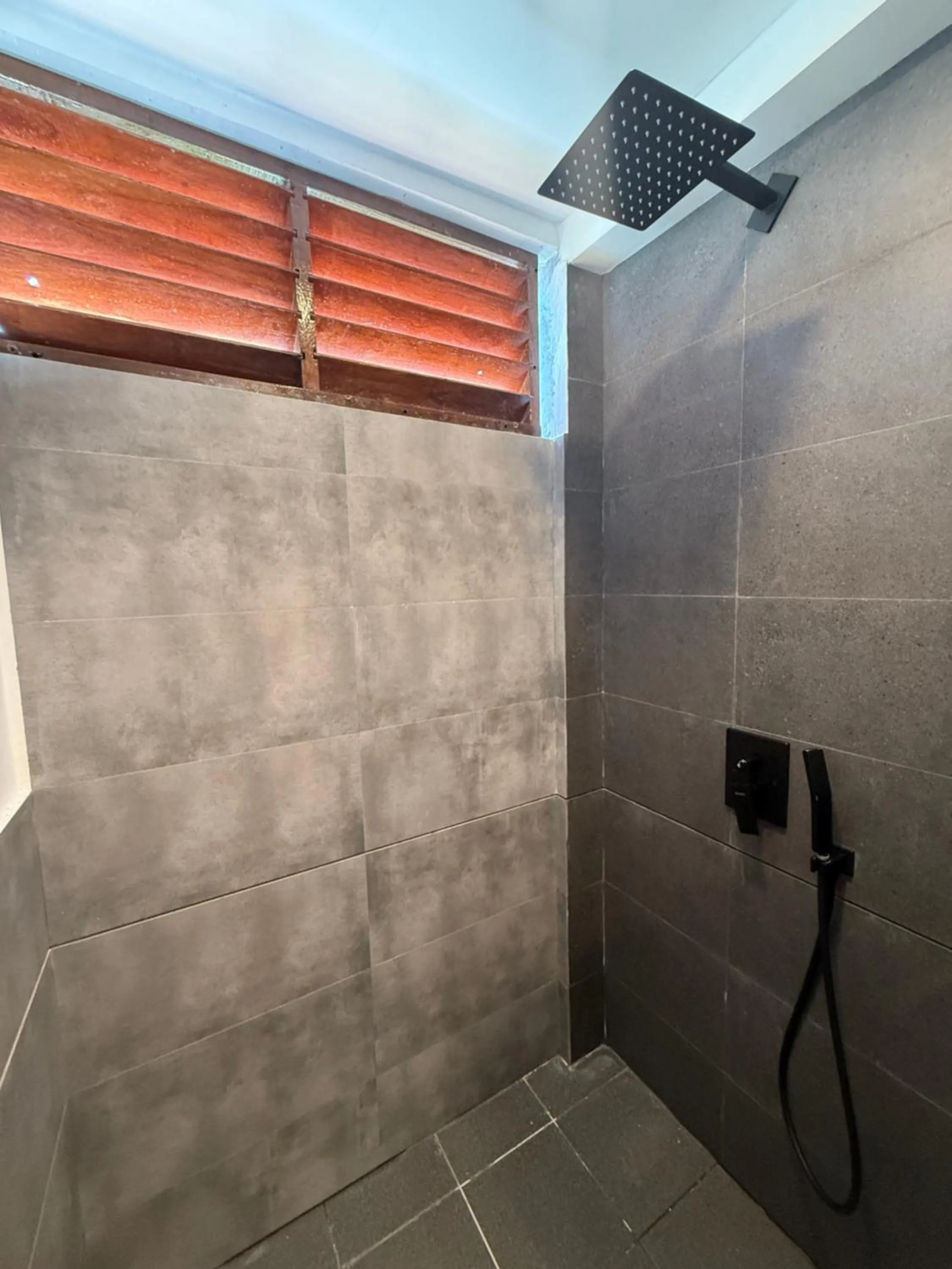 Shower in West Sands