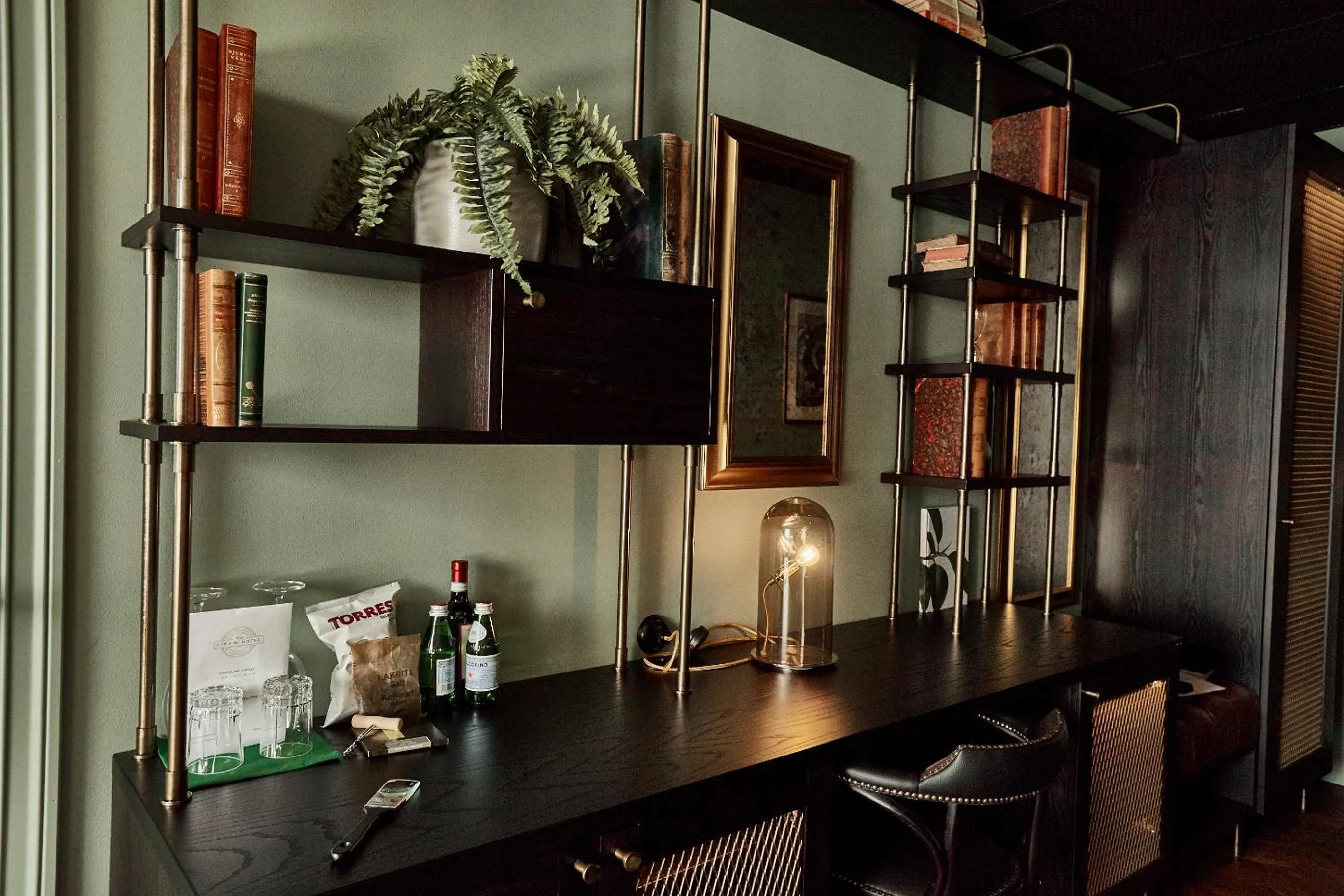 Photo of the whole room in Steam Hotel