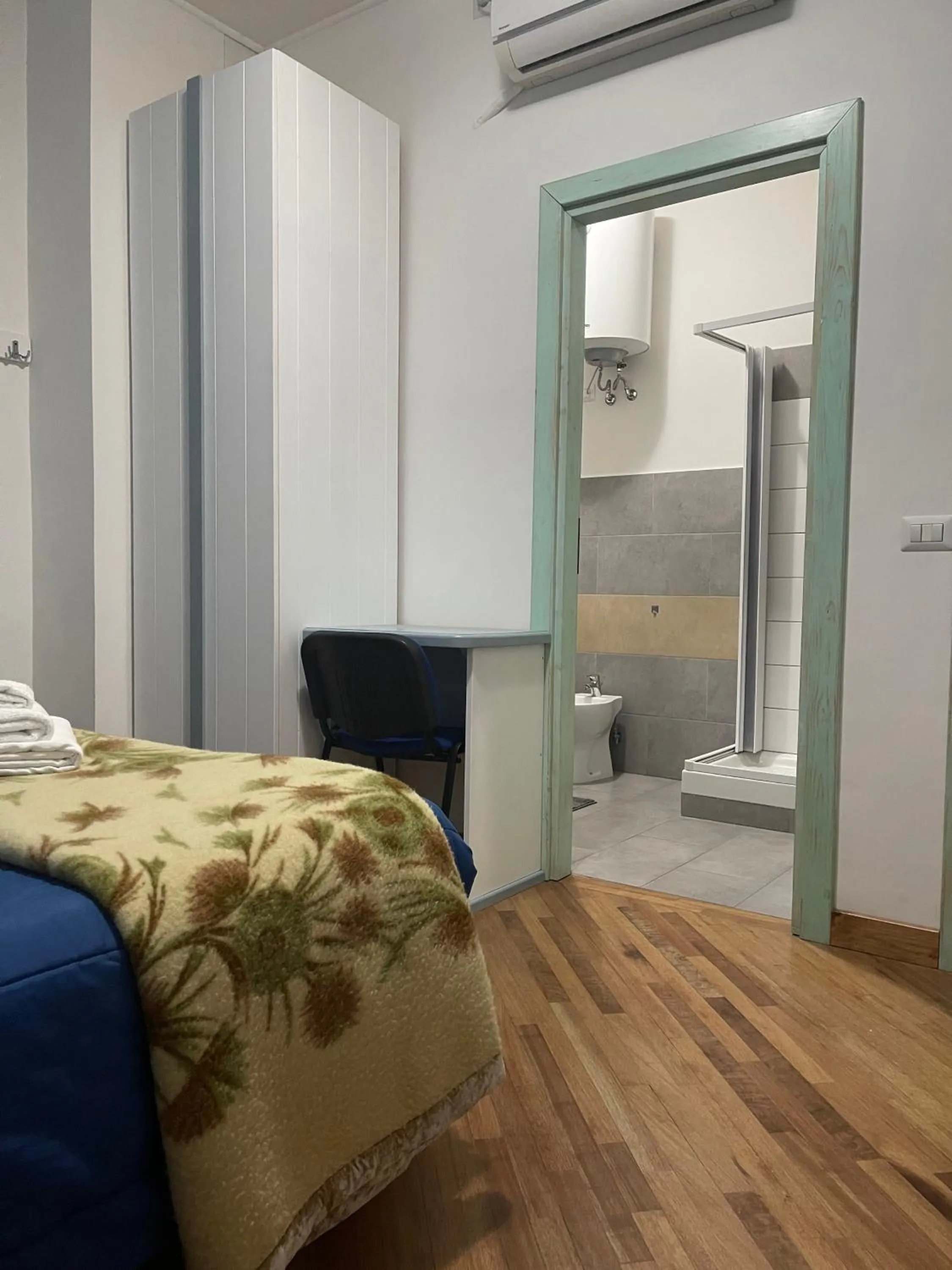 Photo of the whole room, Bed in B&B Le Ginestre