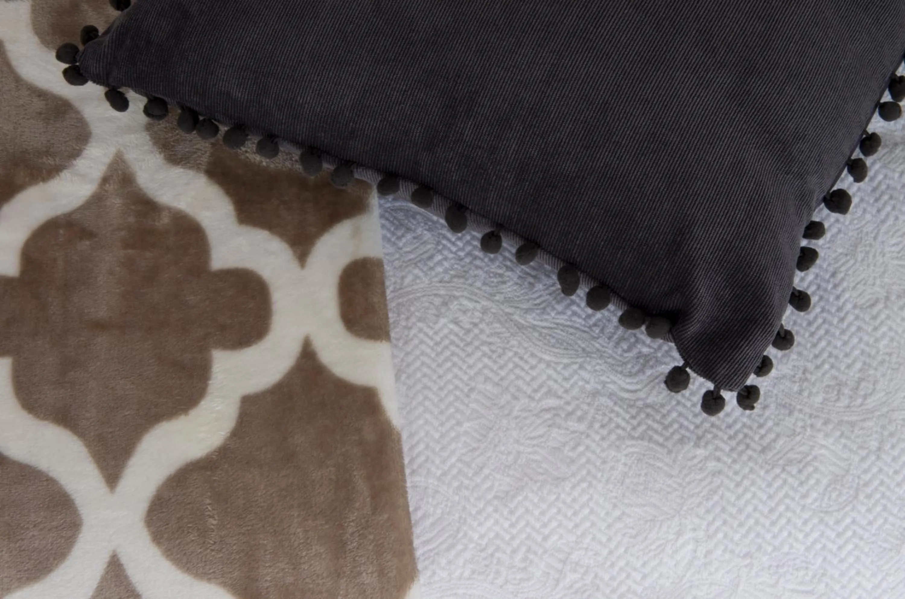 Decorative detail, Bed in Limen Matera Guesthouse