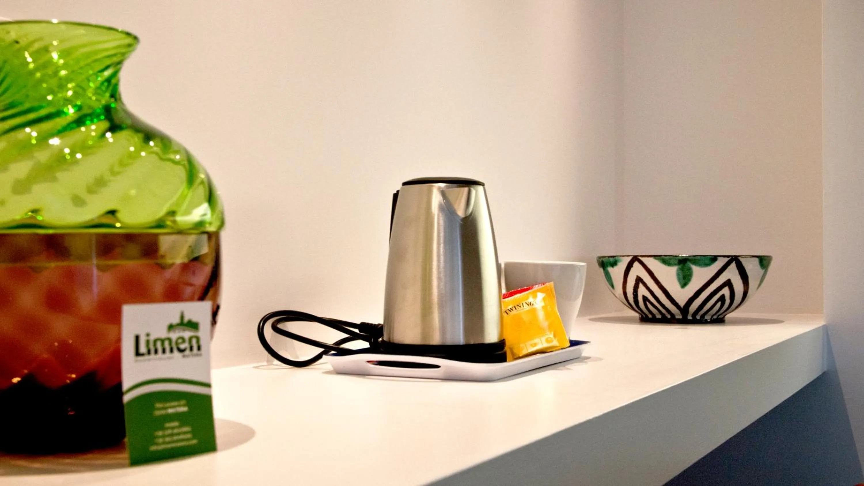 Coffee/tea facilities in Limen Matera Guesthouse