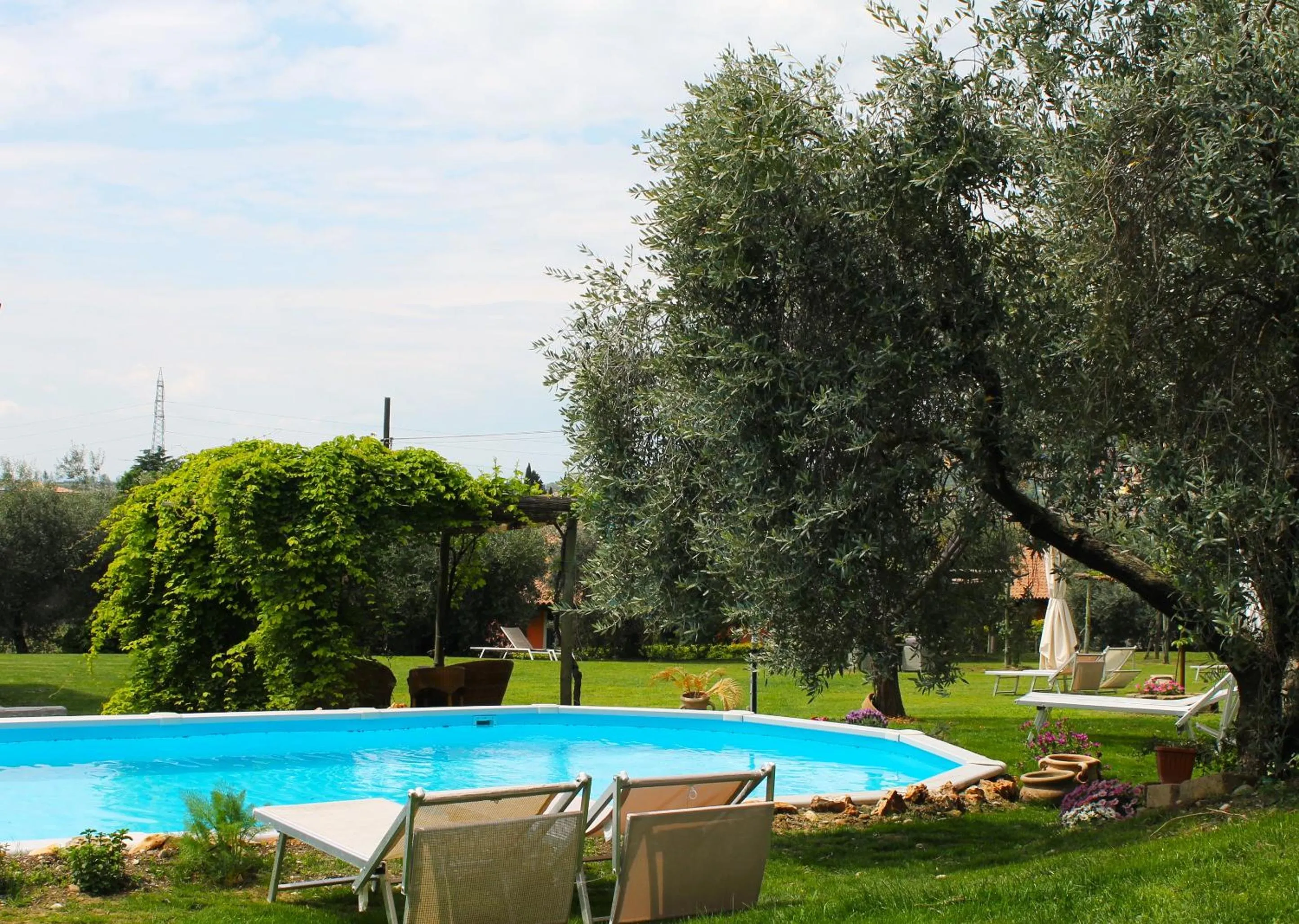 Swimming pool in Agriturismo B&B Le Casette sul Garda