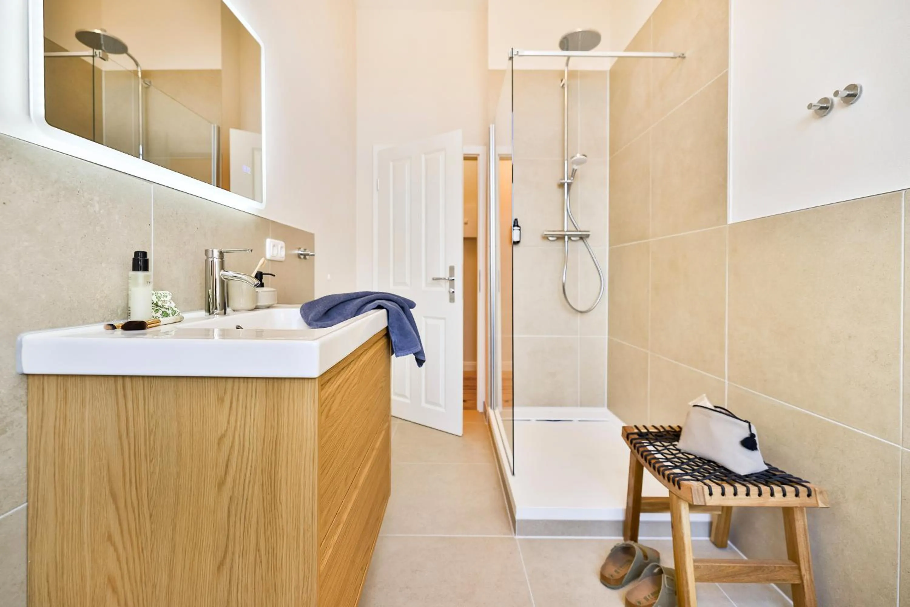 Shower in Apartments am Bahnhof