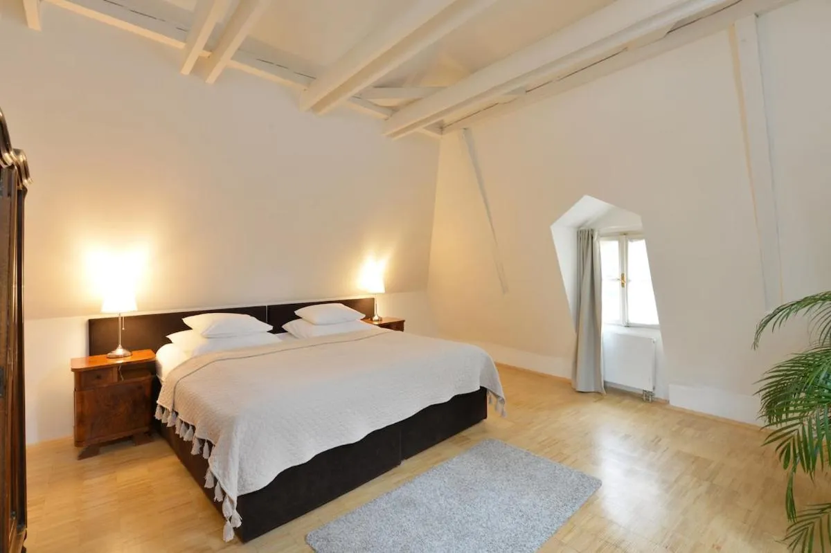 Eclectic Loft with Terrace