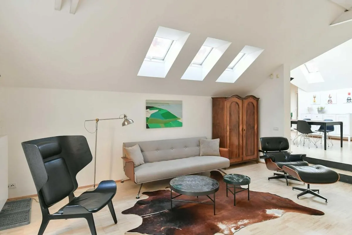 Eclectic Loft with Terrace
