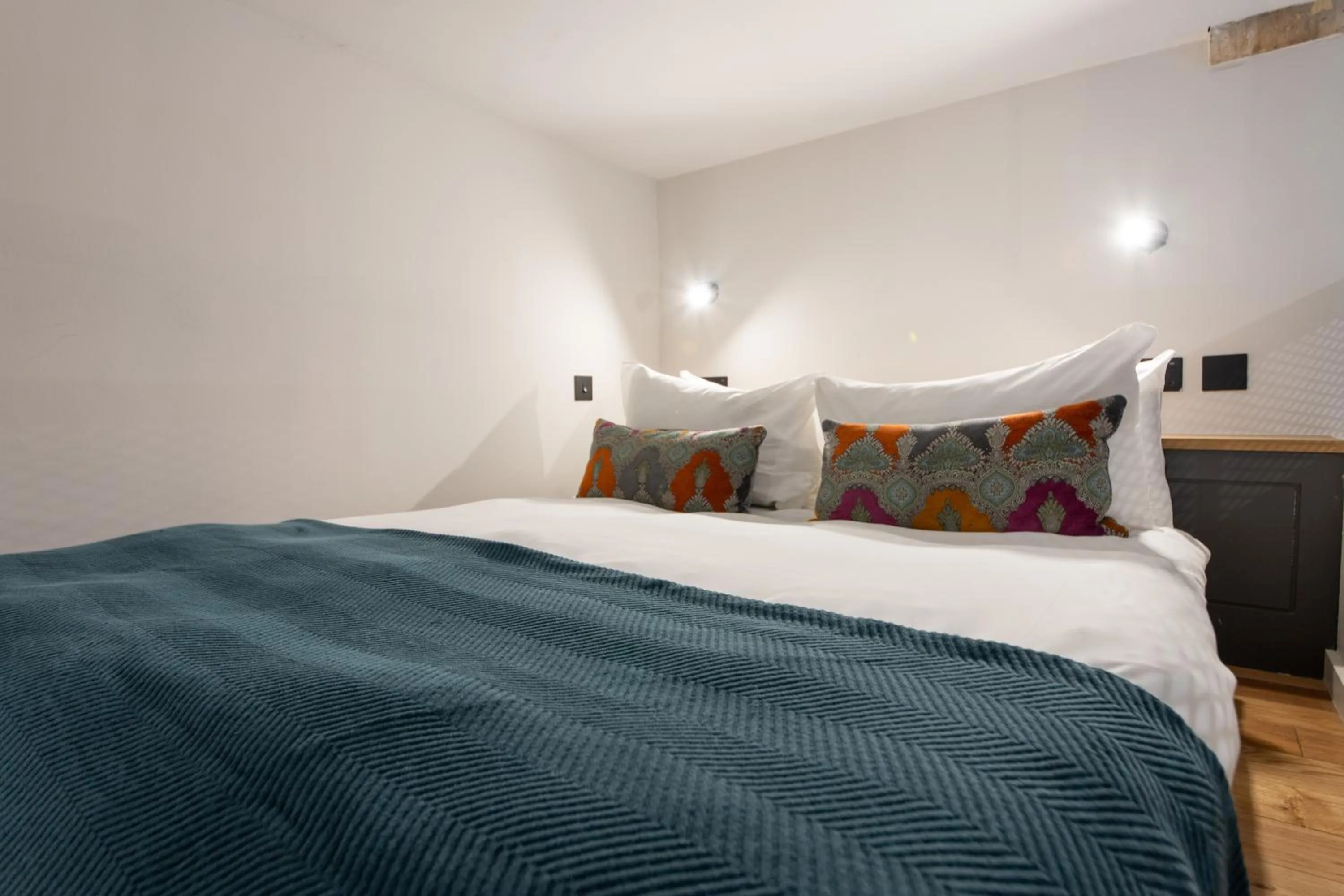 Bed in Linton Collection - Blackfriars Lofts