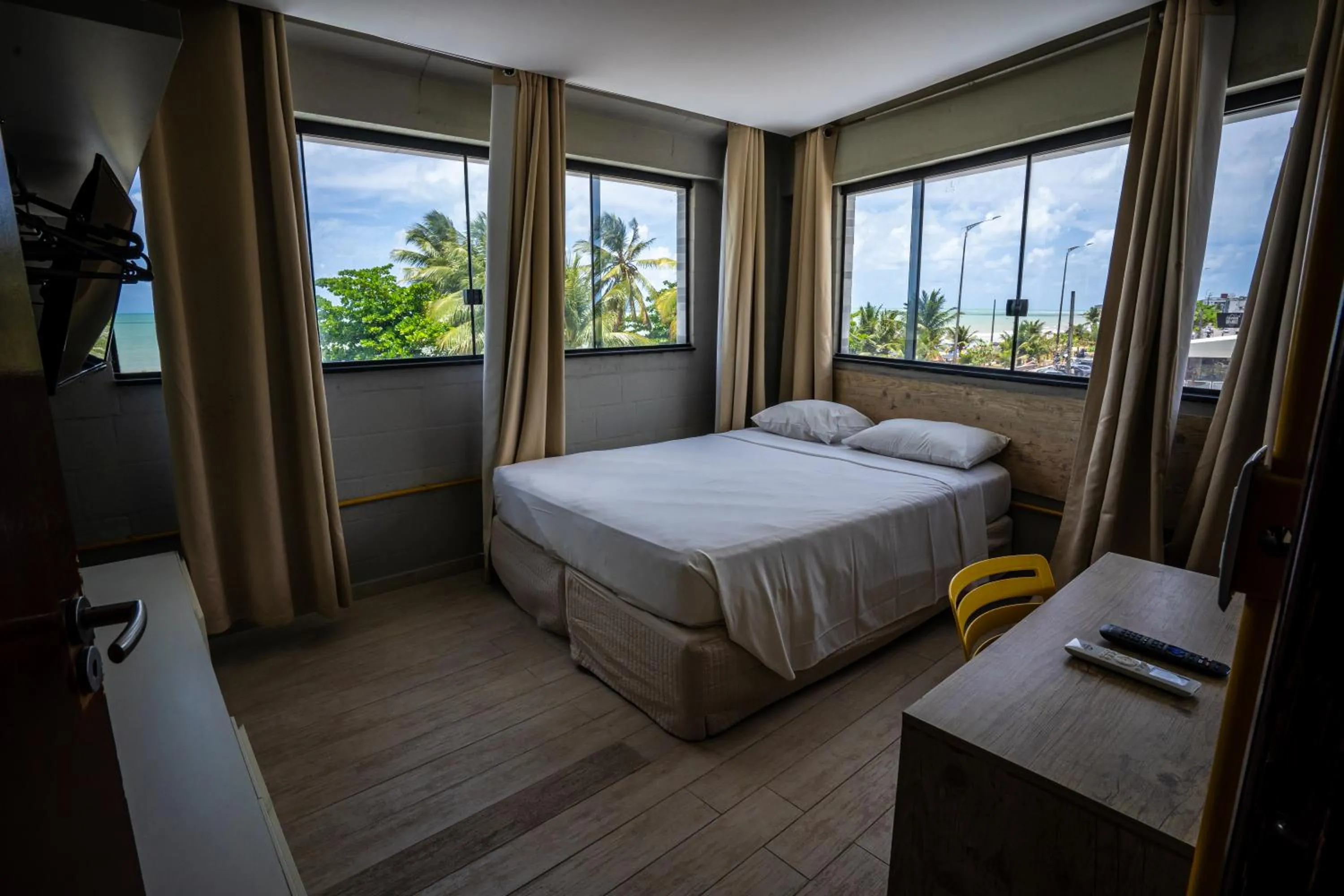 Bed in Bessa Golden Flats