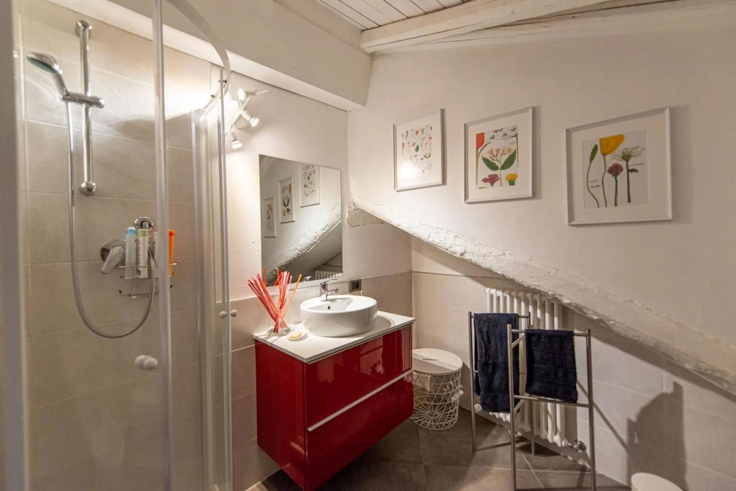 Shower in B&B Il Tetto di Anita