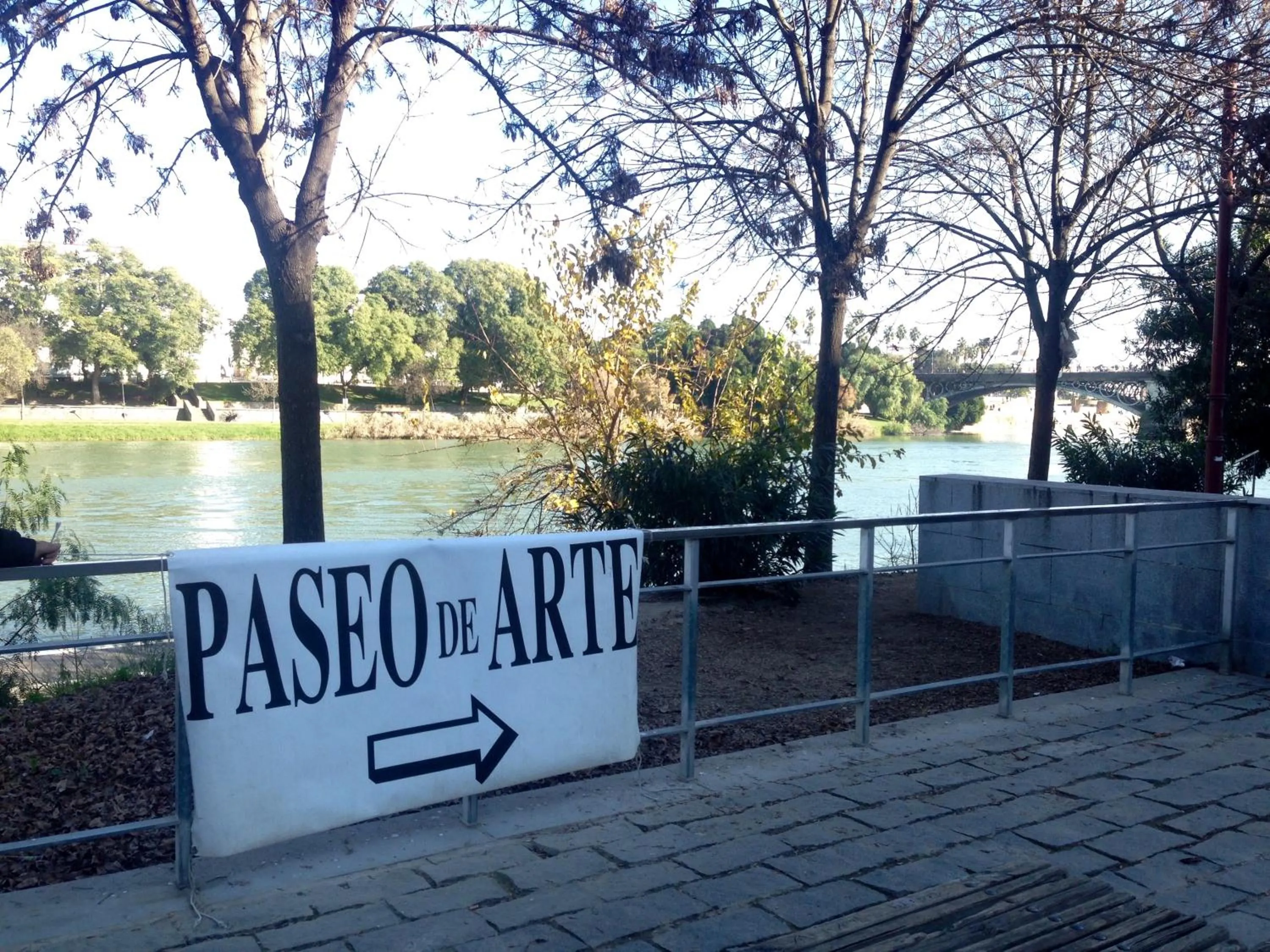 Shopping Area in Casas de Sevilla - Apartamento Puente de Triana