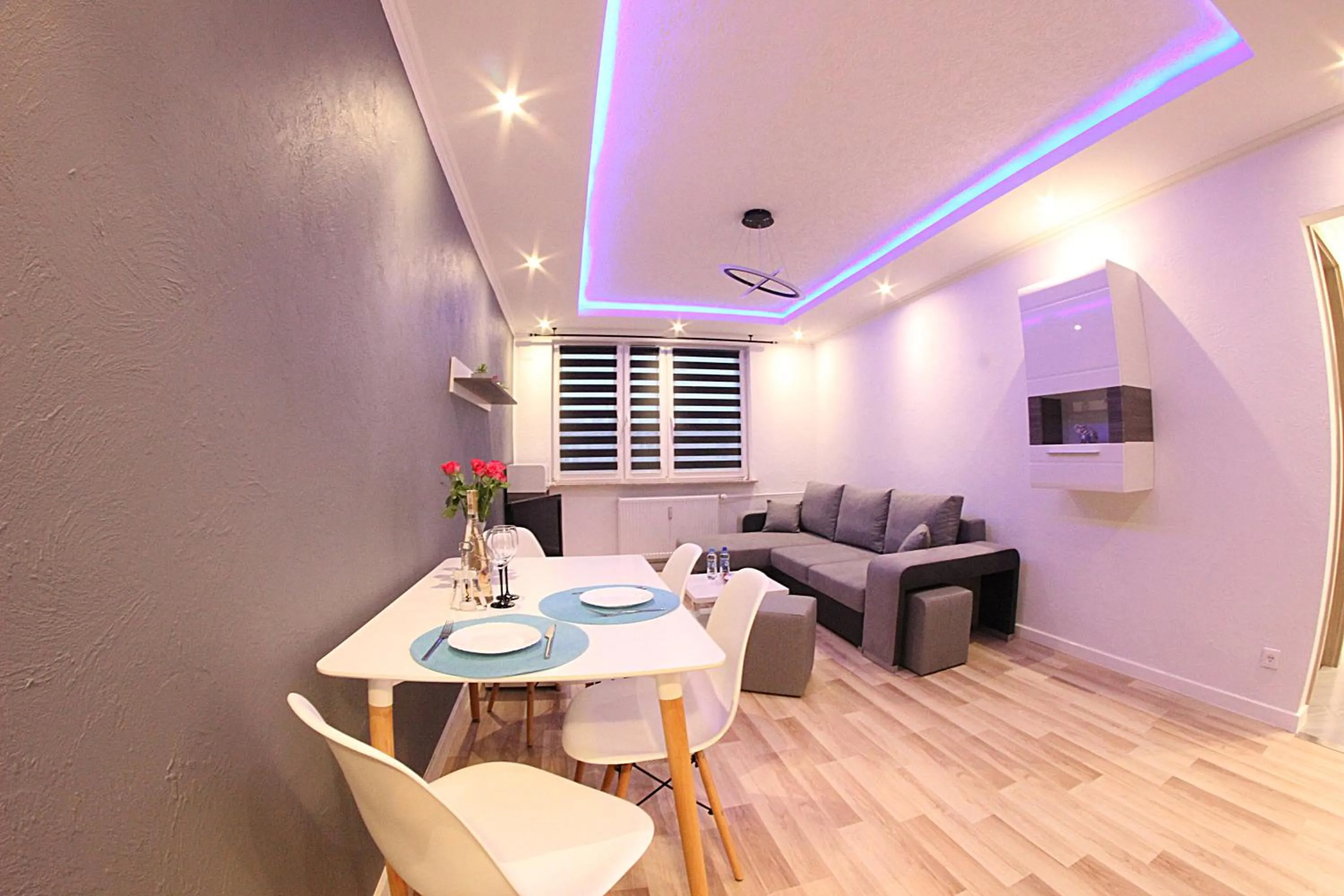 Noclegi FAMILY APARTMENTS Hotel Apartamenty