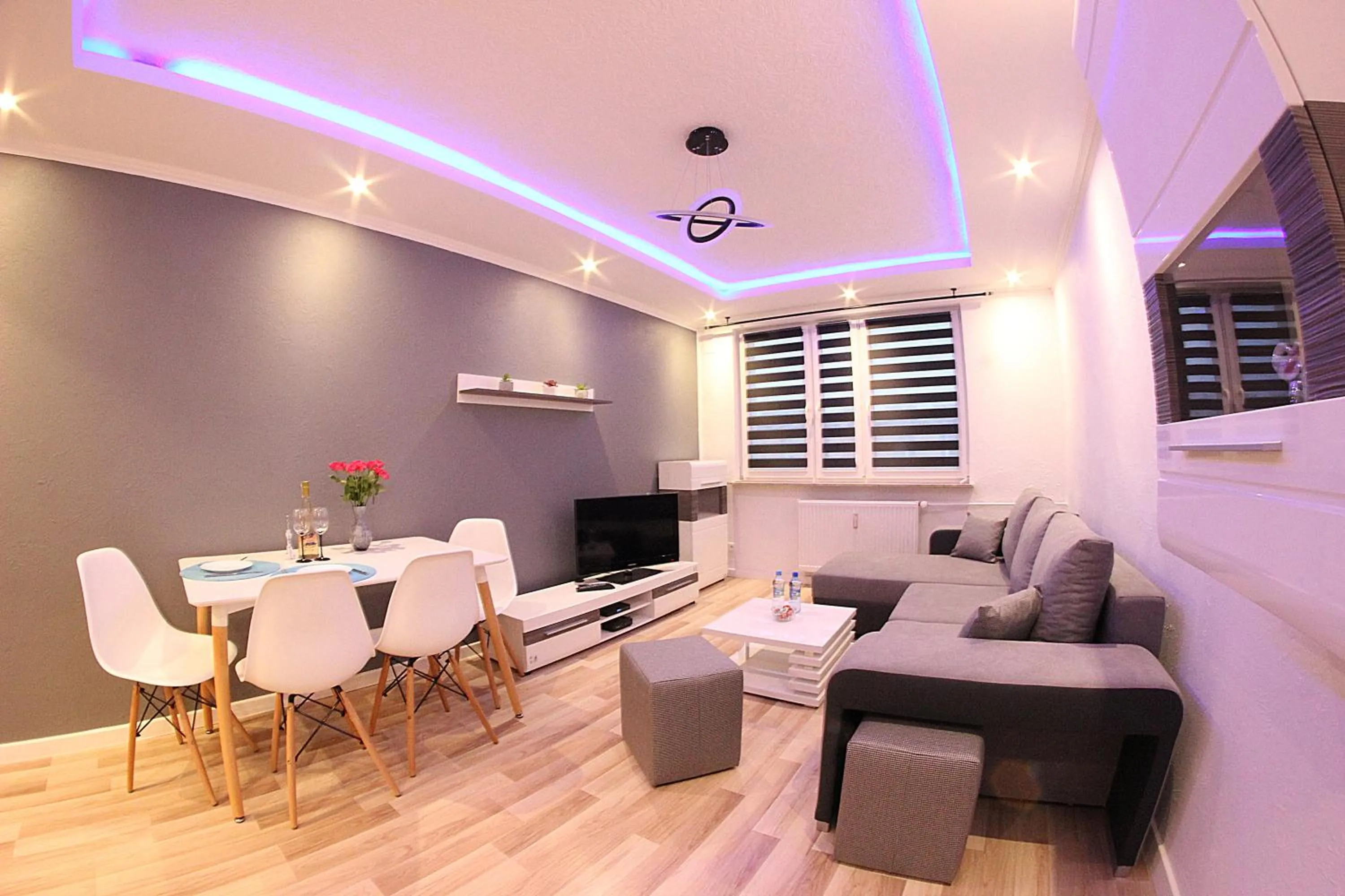 Noclegi FAMILY APARTMENTS Hotel Apartamenty
