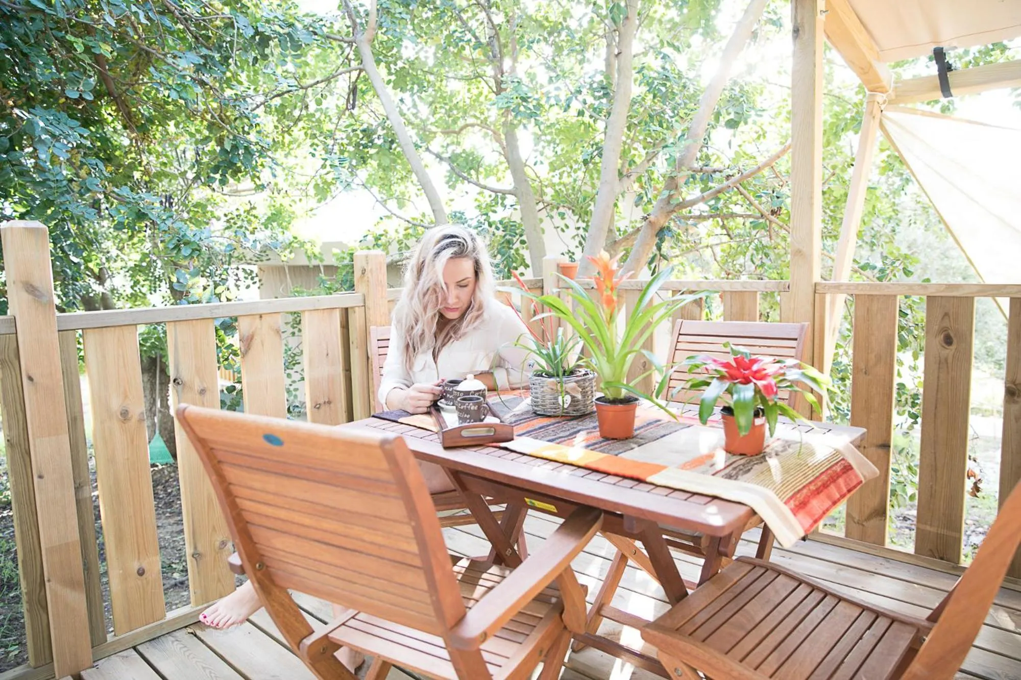 Dining area in Ciriga Sicily Glamping