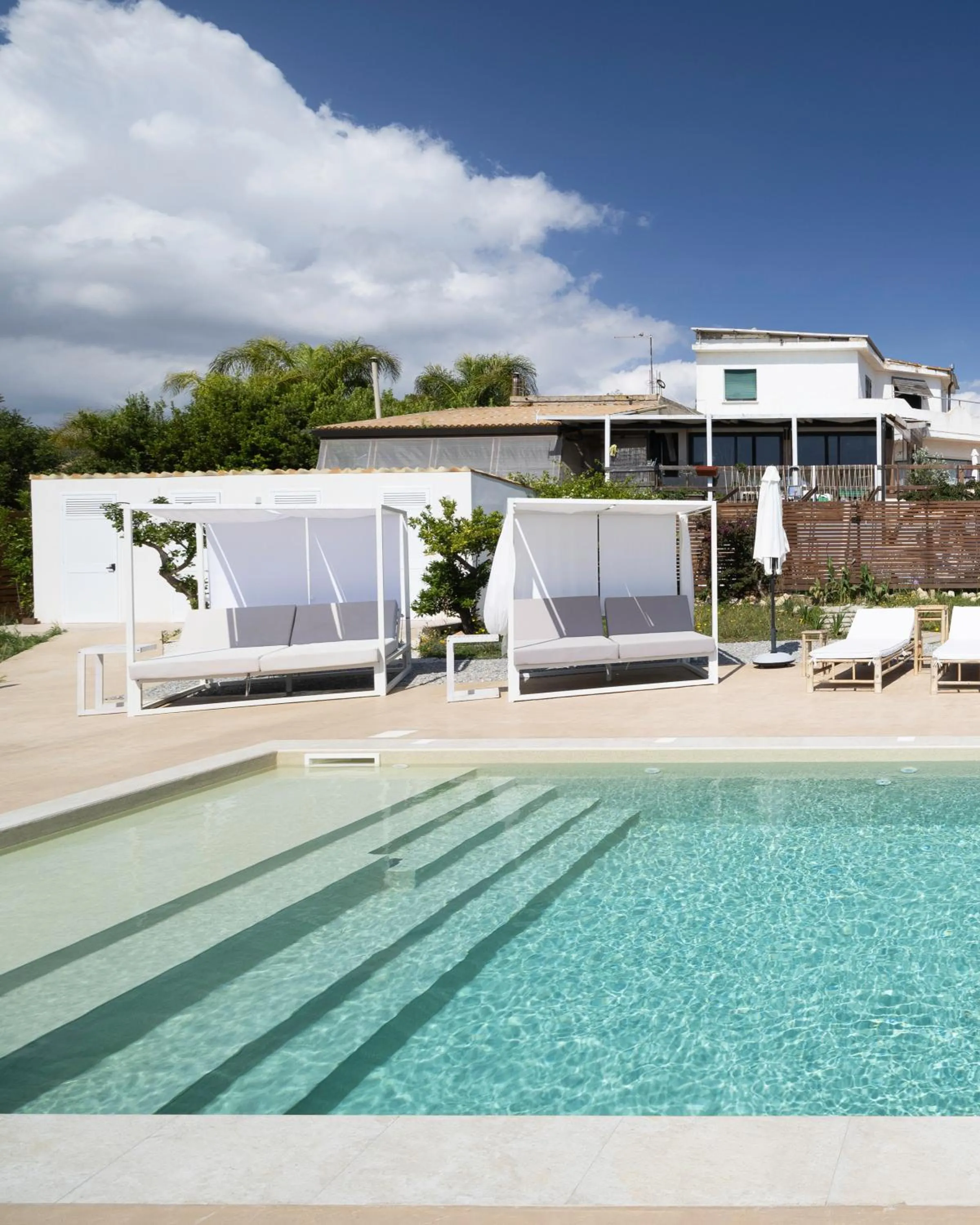 Swimming pool in Ciriga Sicily Glamping