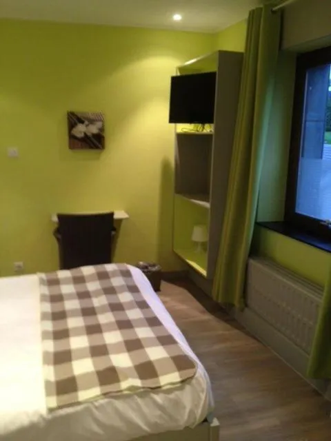 Bed in Hotel Val De La Cascade