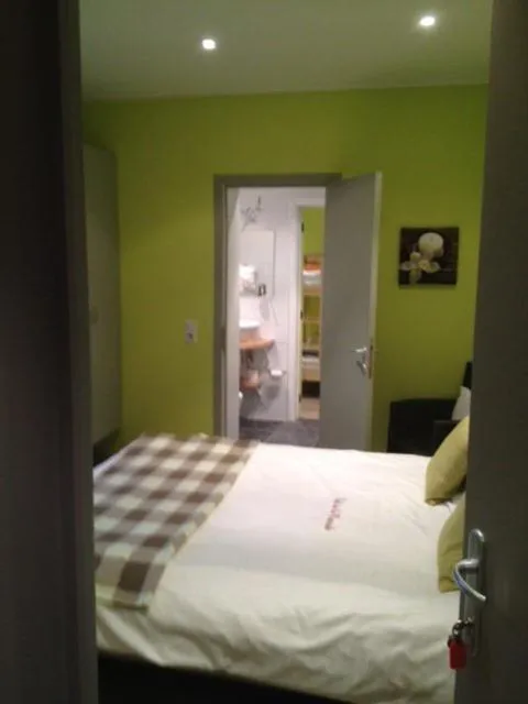 Bed in Hotel Val De La Cascade