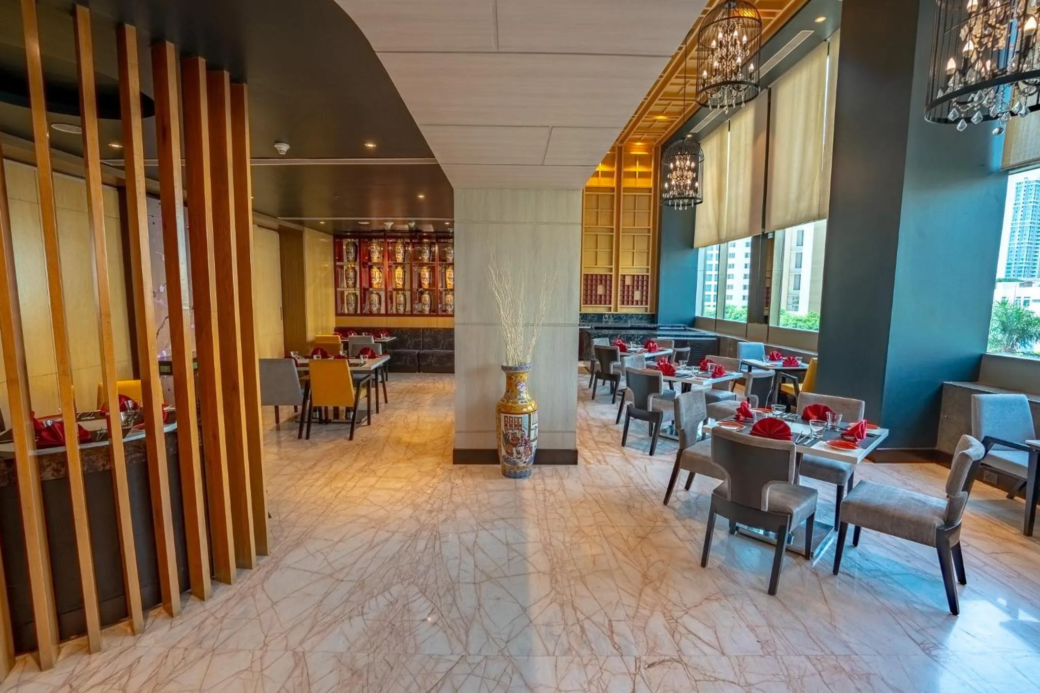 Restaurant/places to eat in Radisson Blu Pune Hinjawadi