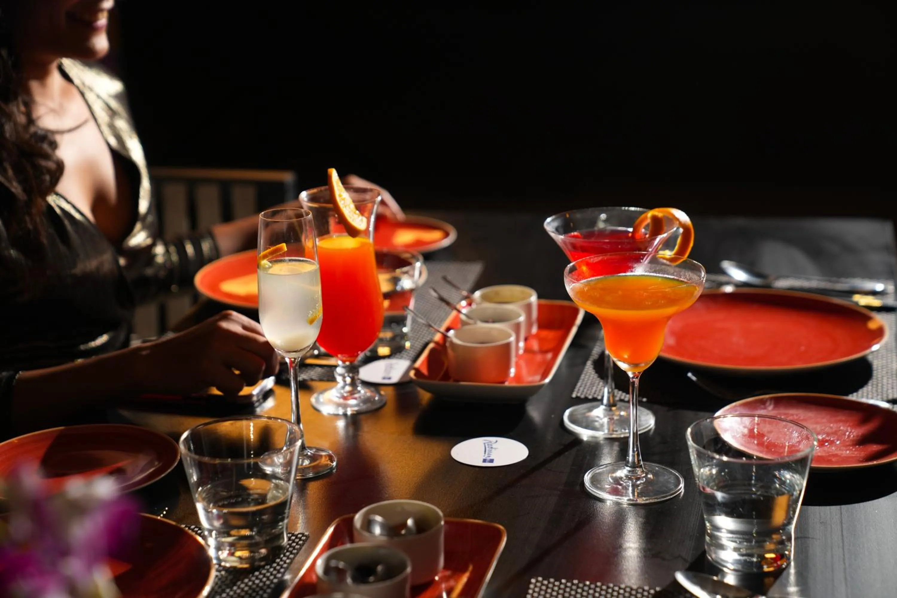 Lounge or bar in Radisson Blu Pune Hinjawadi