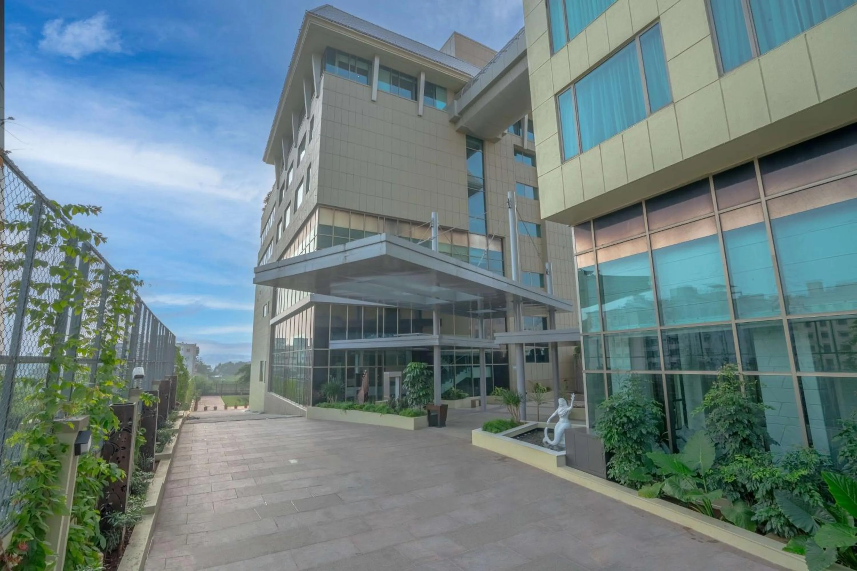 Property building in Radisson Blu Pune Hinjawadi