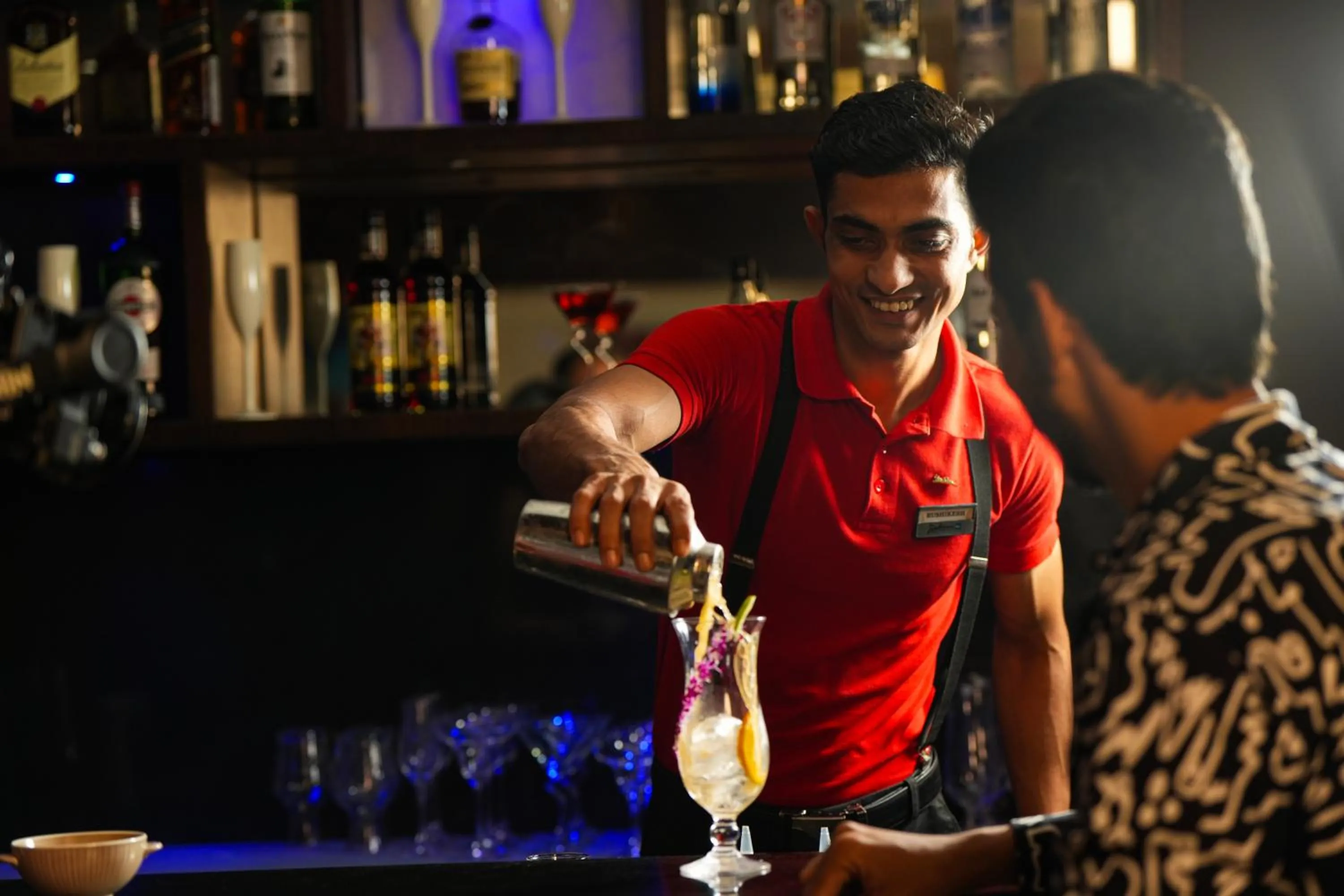 Lounge or bar in Radisson Blu Pune Hinjawadi