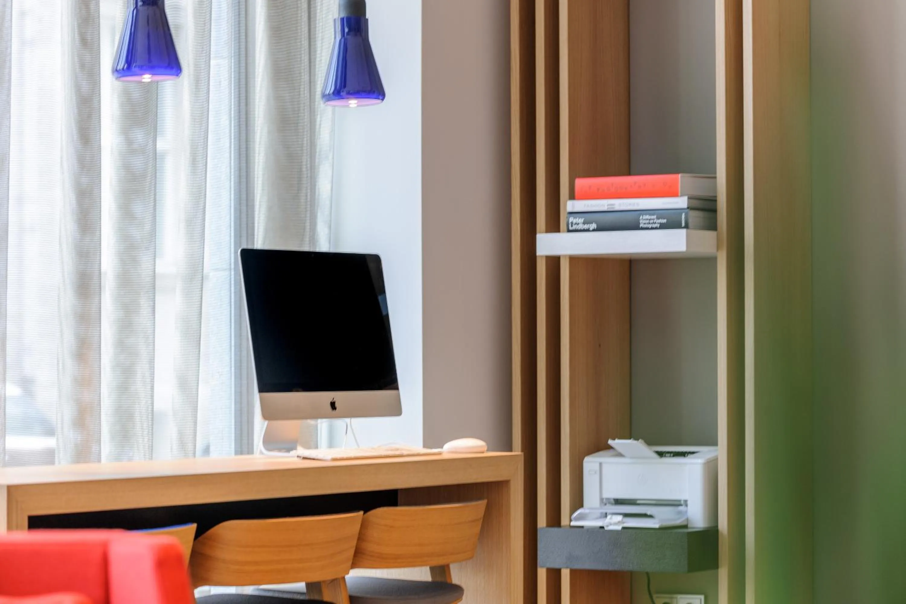 Business facilities in Holiday Inn Express - Berlin - Alexanderplatz by IHG