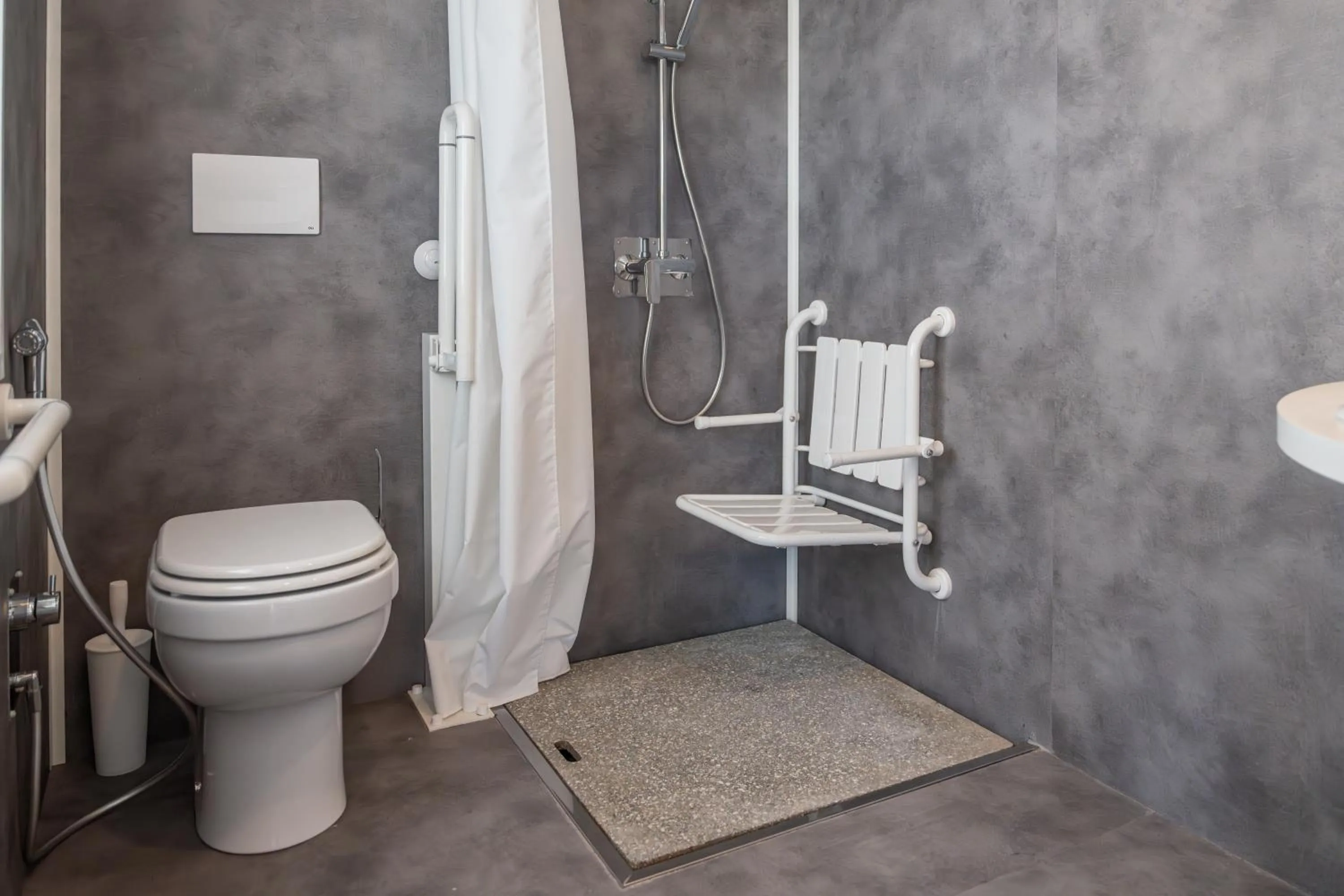 Bathroom in Club del Sole Val di Fiemme Easy Camping Village