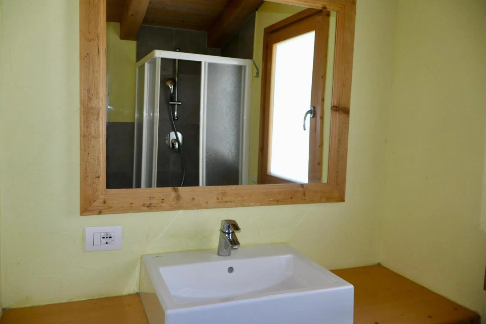 Shower in Club del Sole Val di Fiemme Easy Camping Village