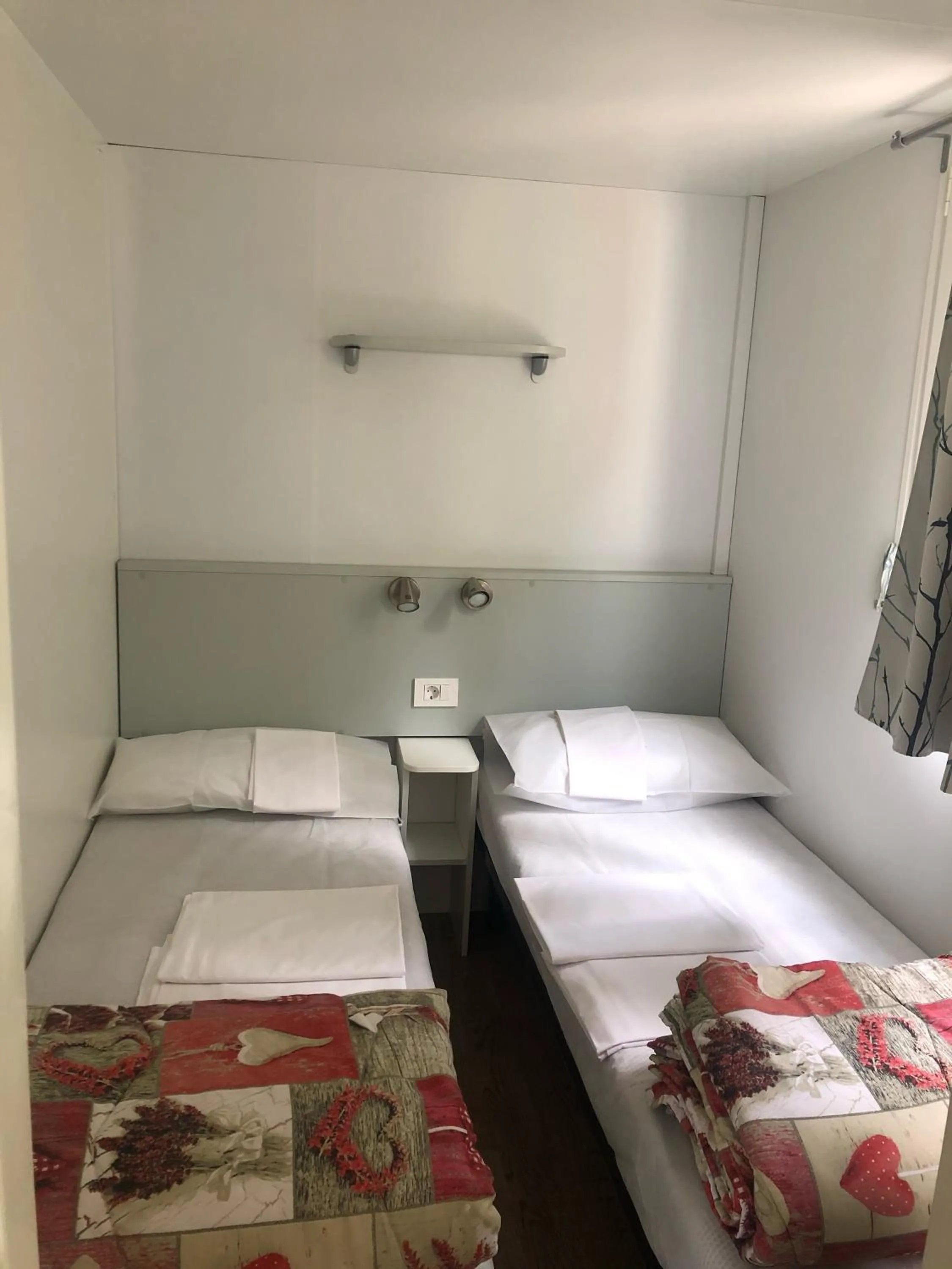 Bedroom, Bed in Club del Sole Val di Fiemme Easy Camping Village