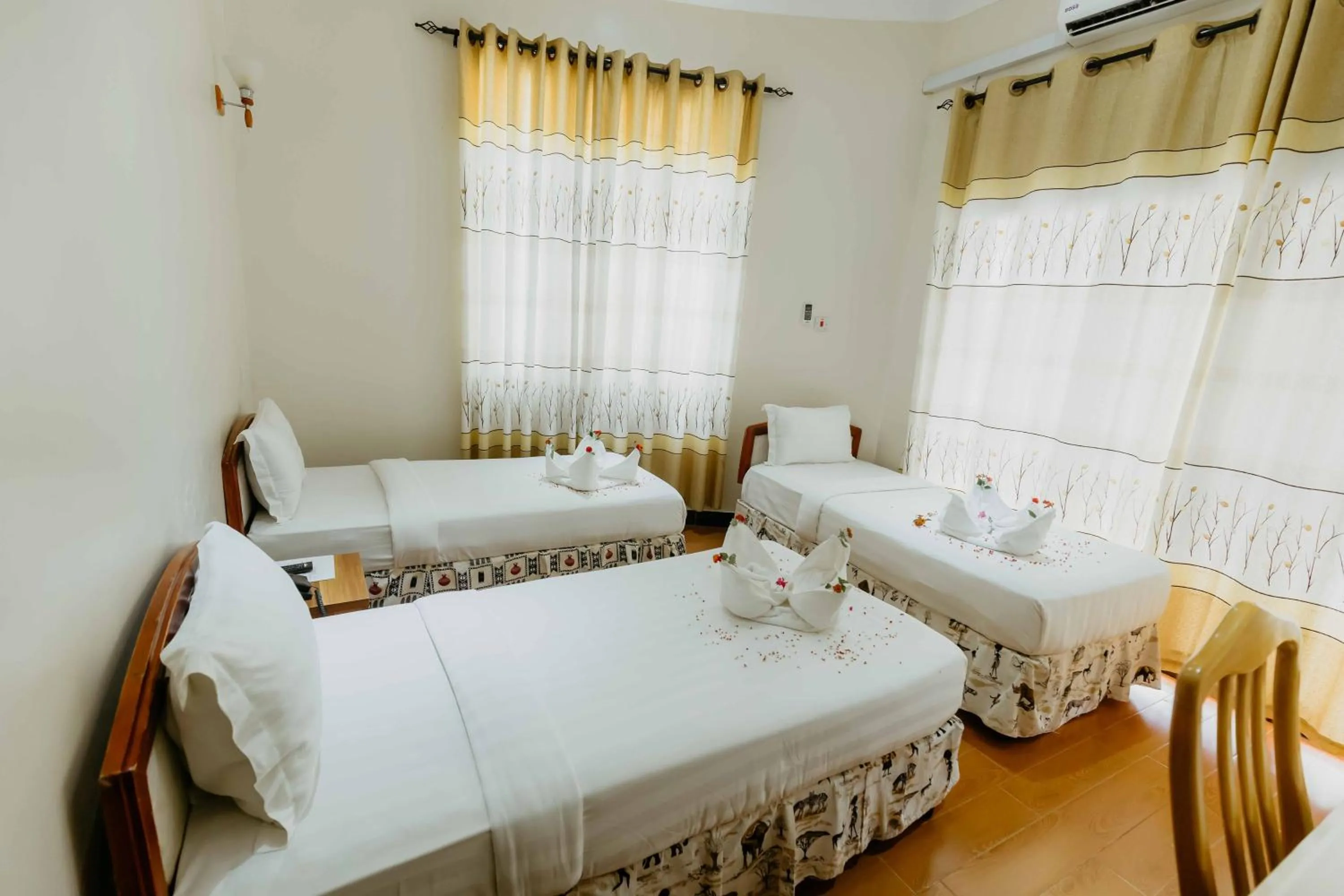 Photo of the whole room in Panama Garden Resort