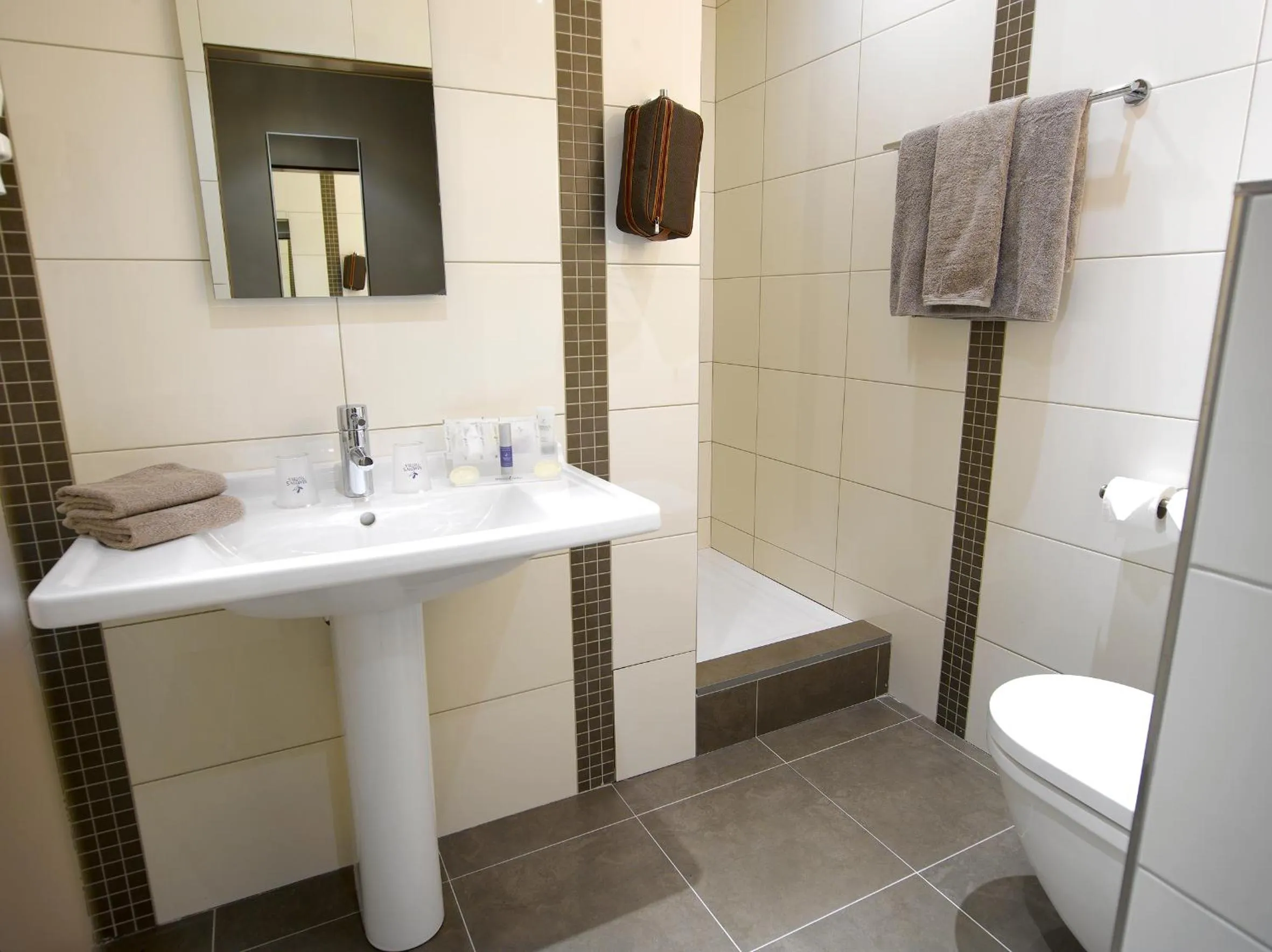 Bathroom in Martin's Waterloo