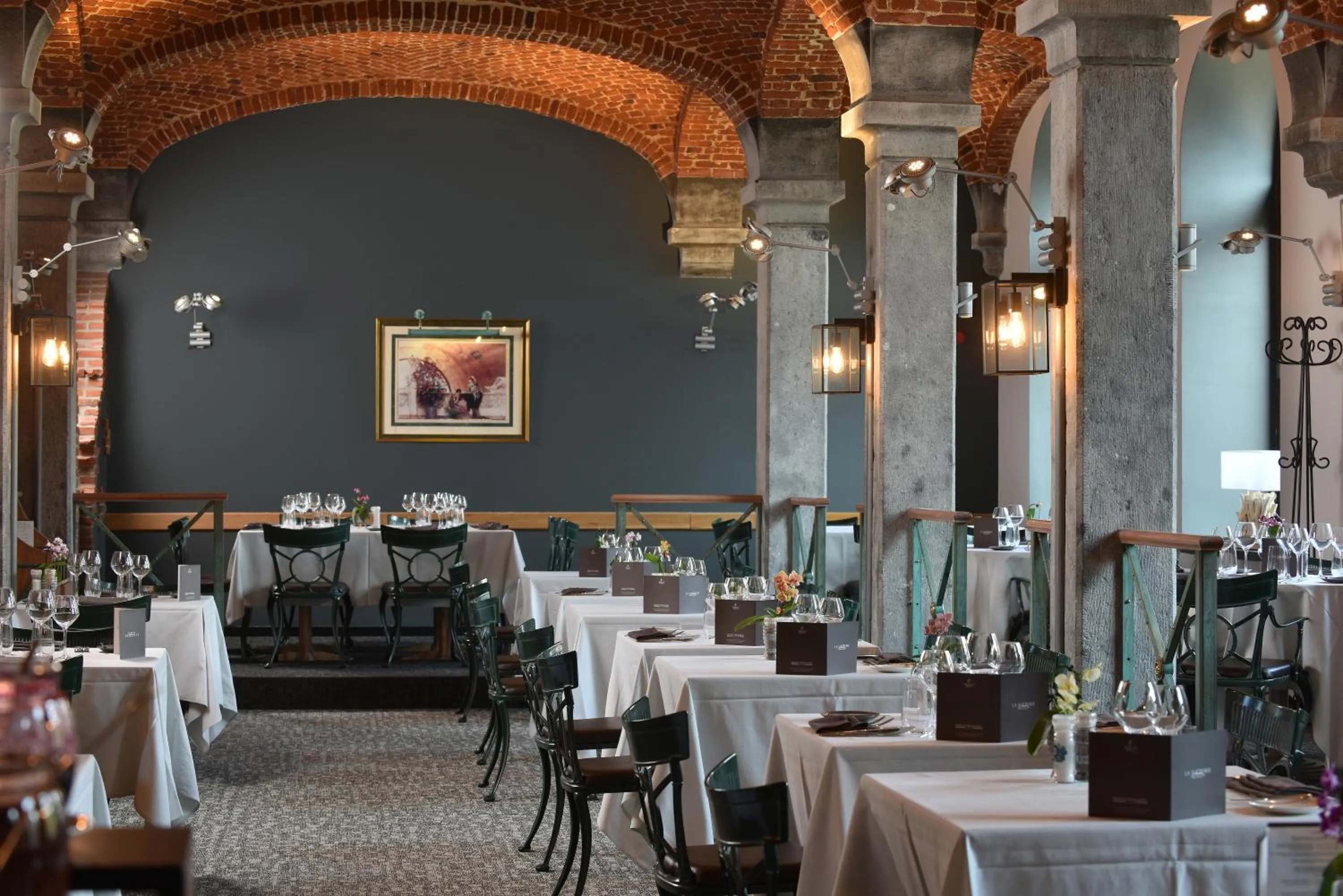 Restaurant/Places to Eat in Martin's Waterloo