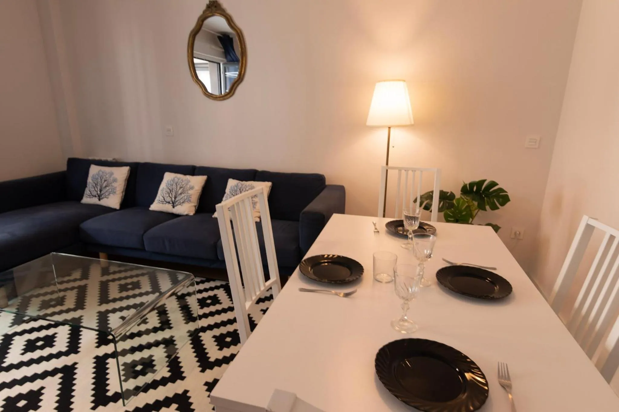 Living room in Telmo's Home con PARKING -Sirimiri Apartments-