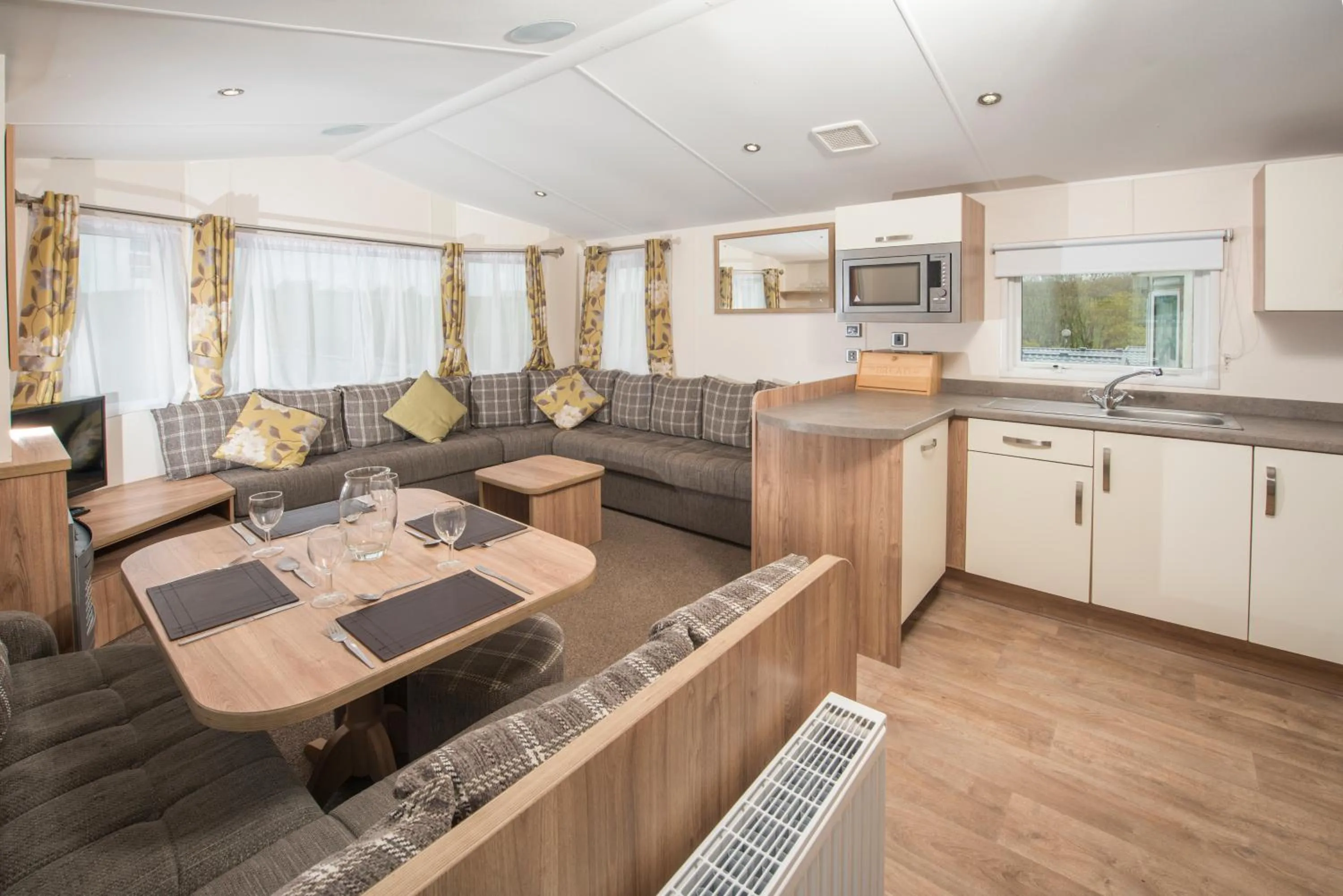 Kitchen or kitchenette in South Bay Holiday Park