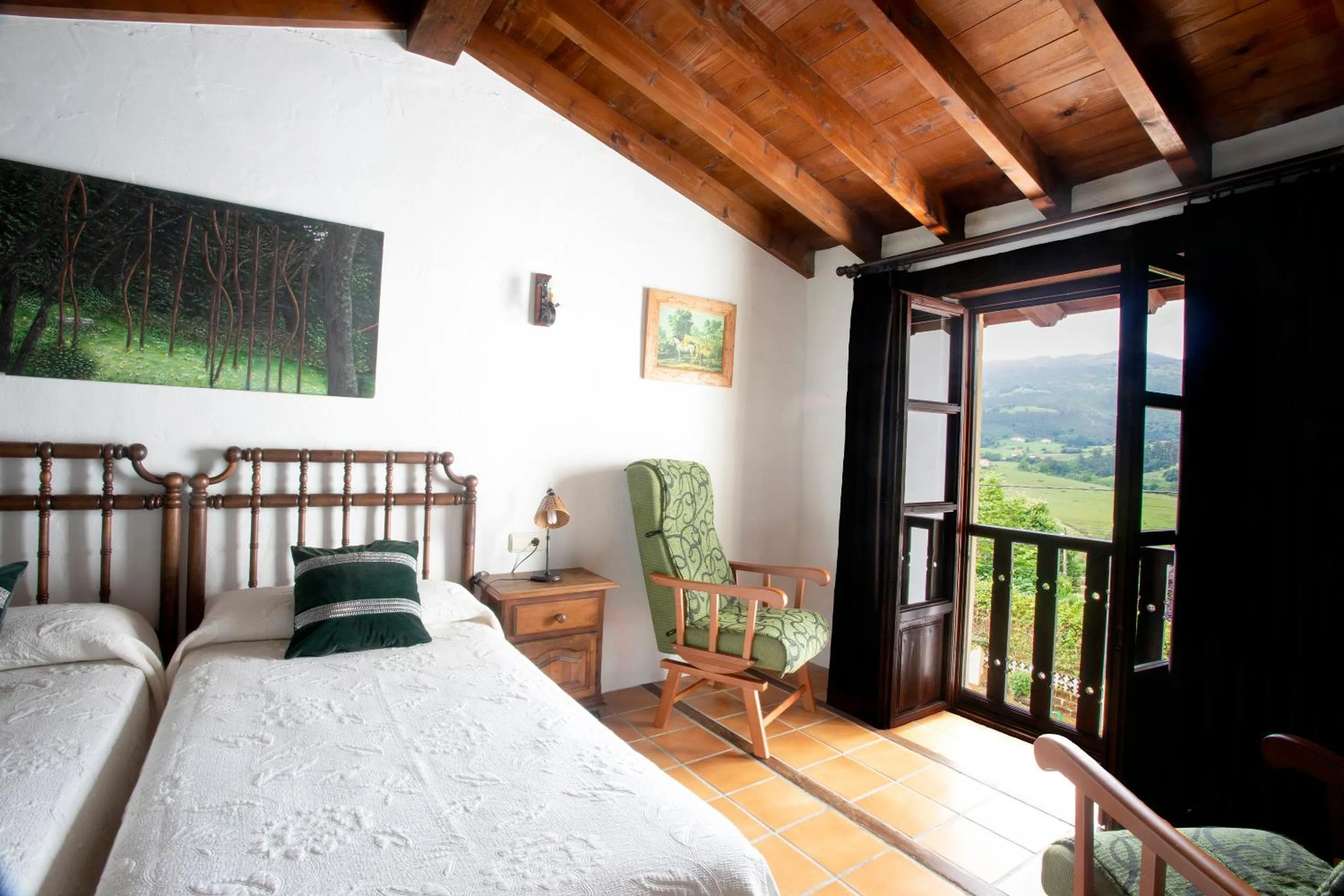 View (from property/room), Bed in Hotel Rural Valleoscuru